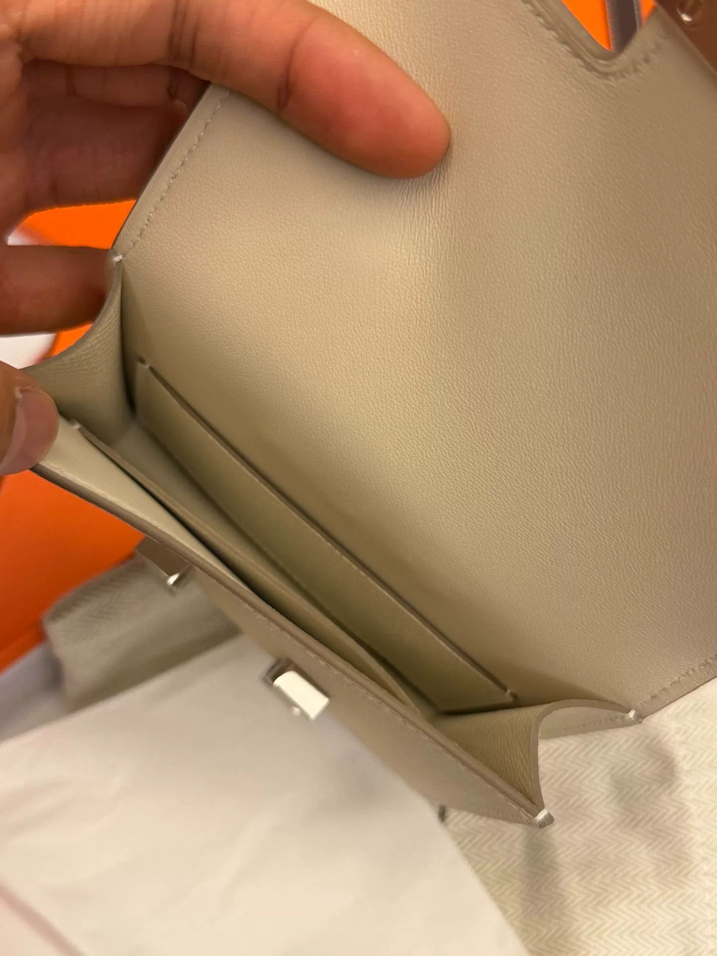 Hermes Hermes Constance Slim Milkshake White Size ONE SIZE - 2 Thumbnail