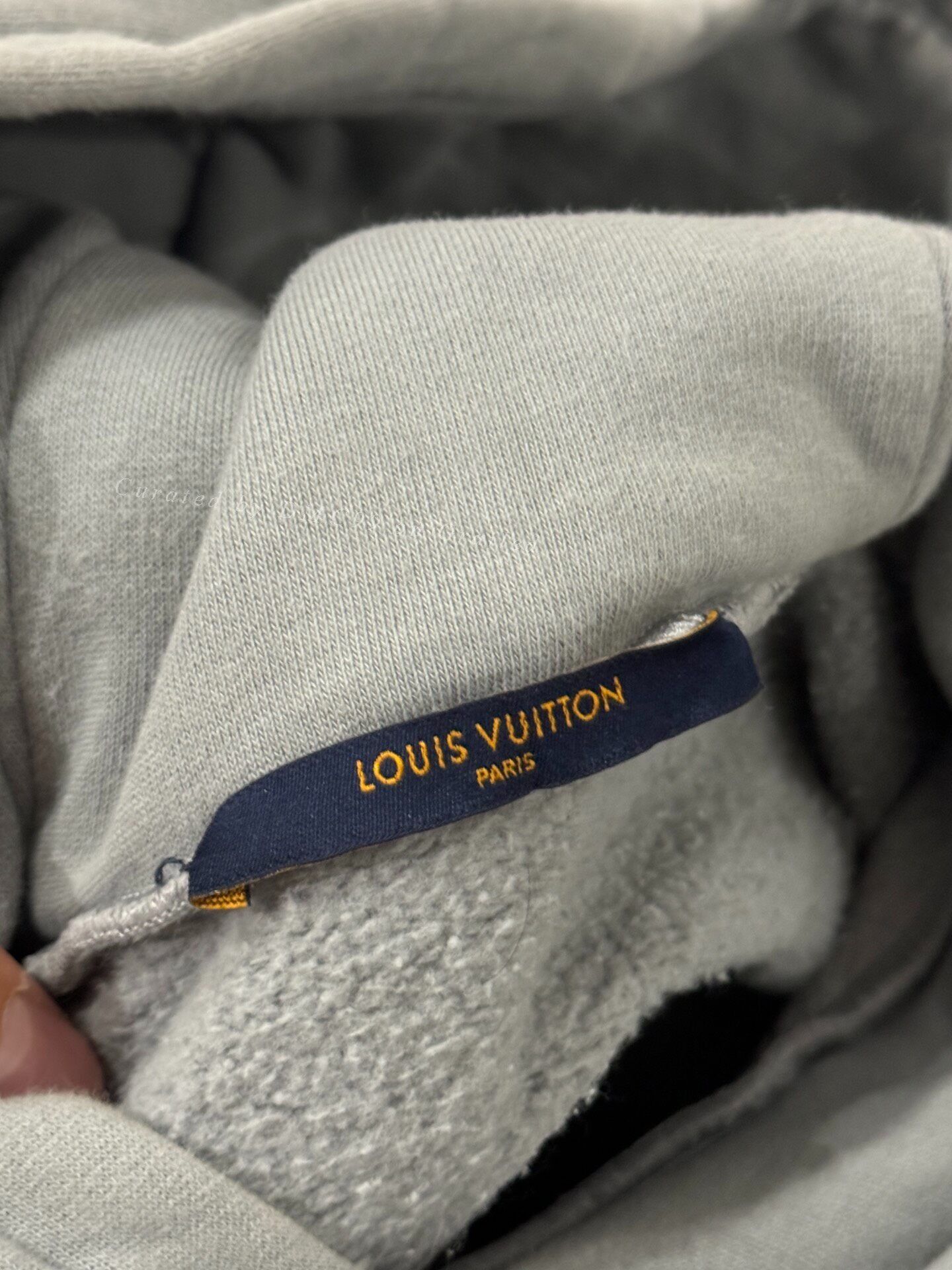 Louis Vuitton Louis Vuitton Gray Medal 3D Hoodie Size US L / EU 52-54 / 3 - 8 Thumbnail