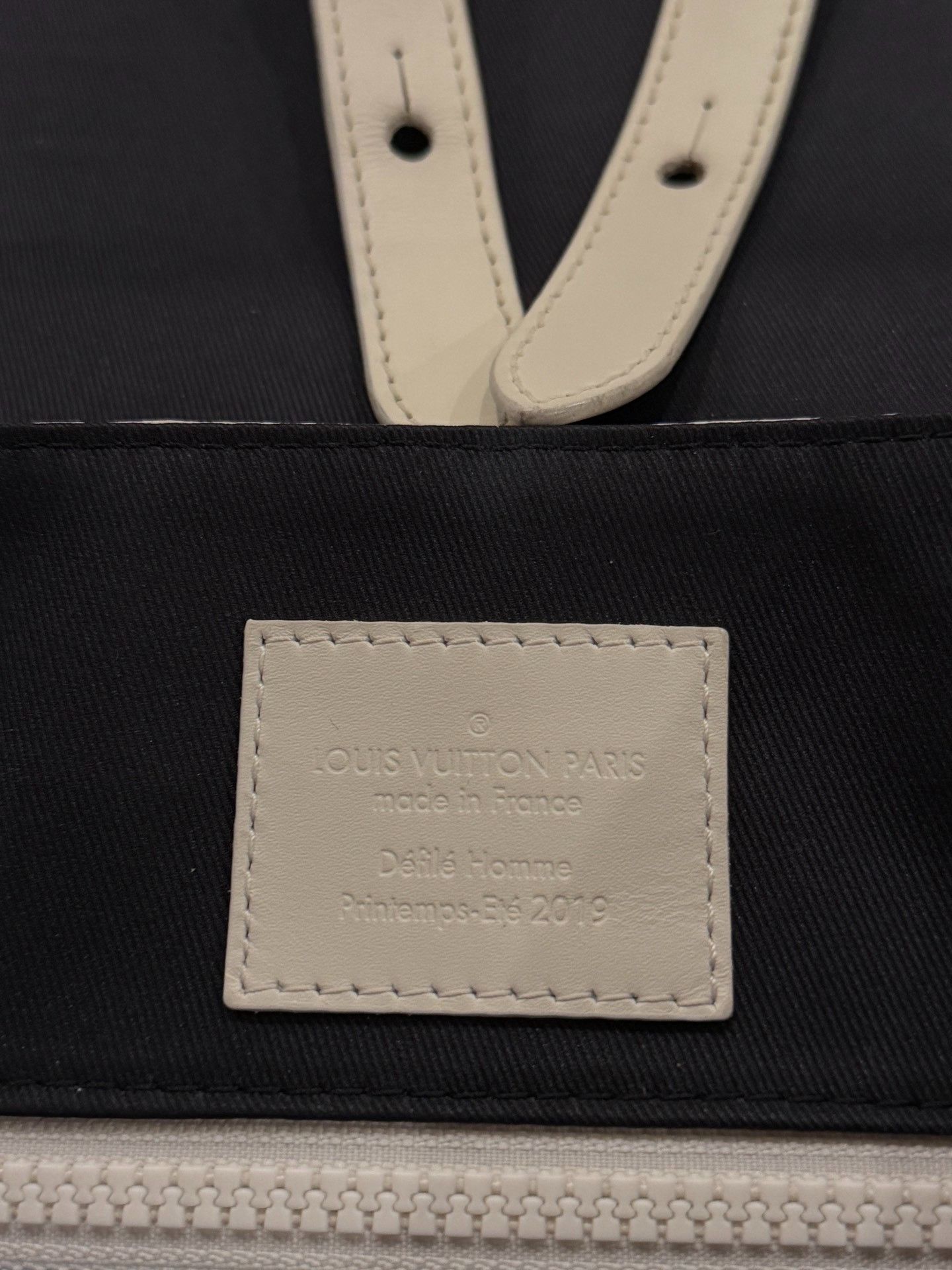 Louis Vuitton LV Christopher Embossed White Backpack Size ONE SIZE - 8 Thumbnail