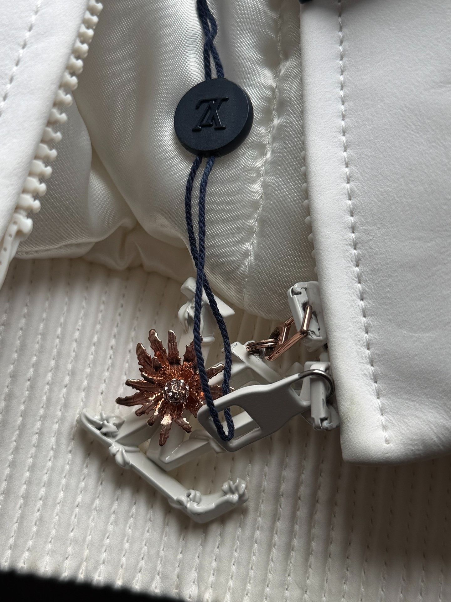 Louis Vuitton LV White Embossed Leather Jacket Size US M / EU 48-50 / 2 - 7 Thumbnail