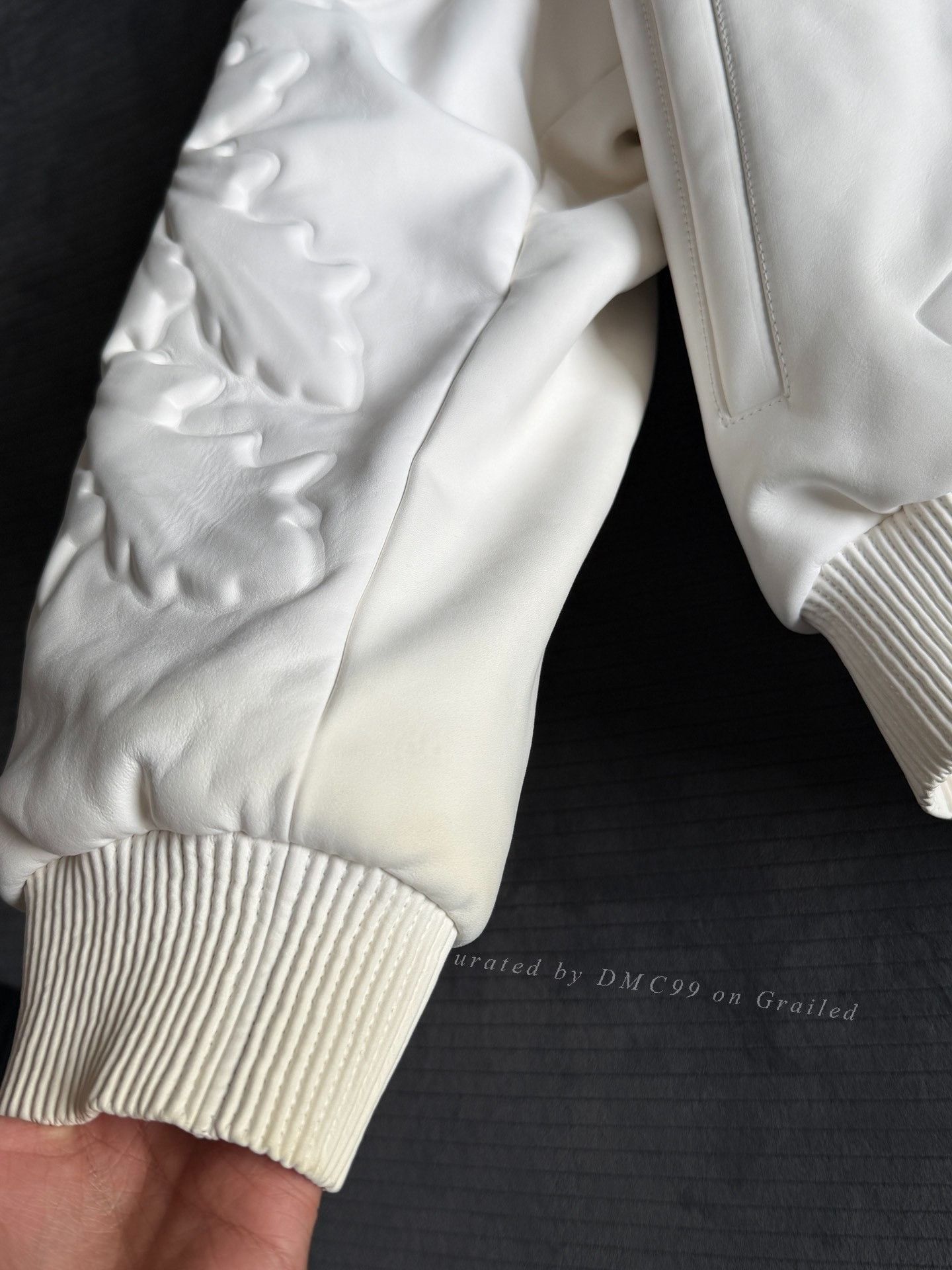 Louis Vuitton LV White Embossed Leather Jacket Size US M / EU 48-50 / 2 - 4 Thumbnail