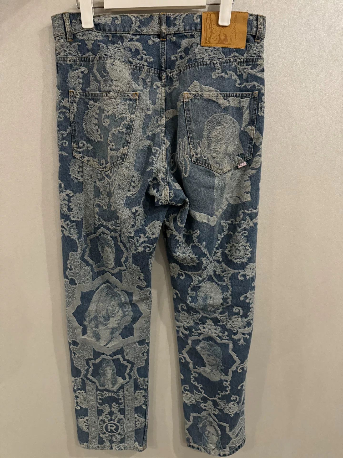 Martine Rose Martine Rose Embossed Jeans Size US 26 / EU 42 - 2 Thumbnail