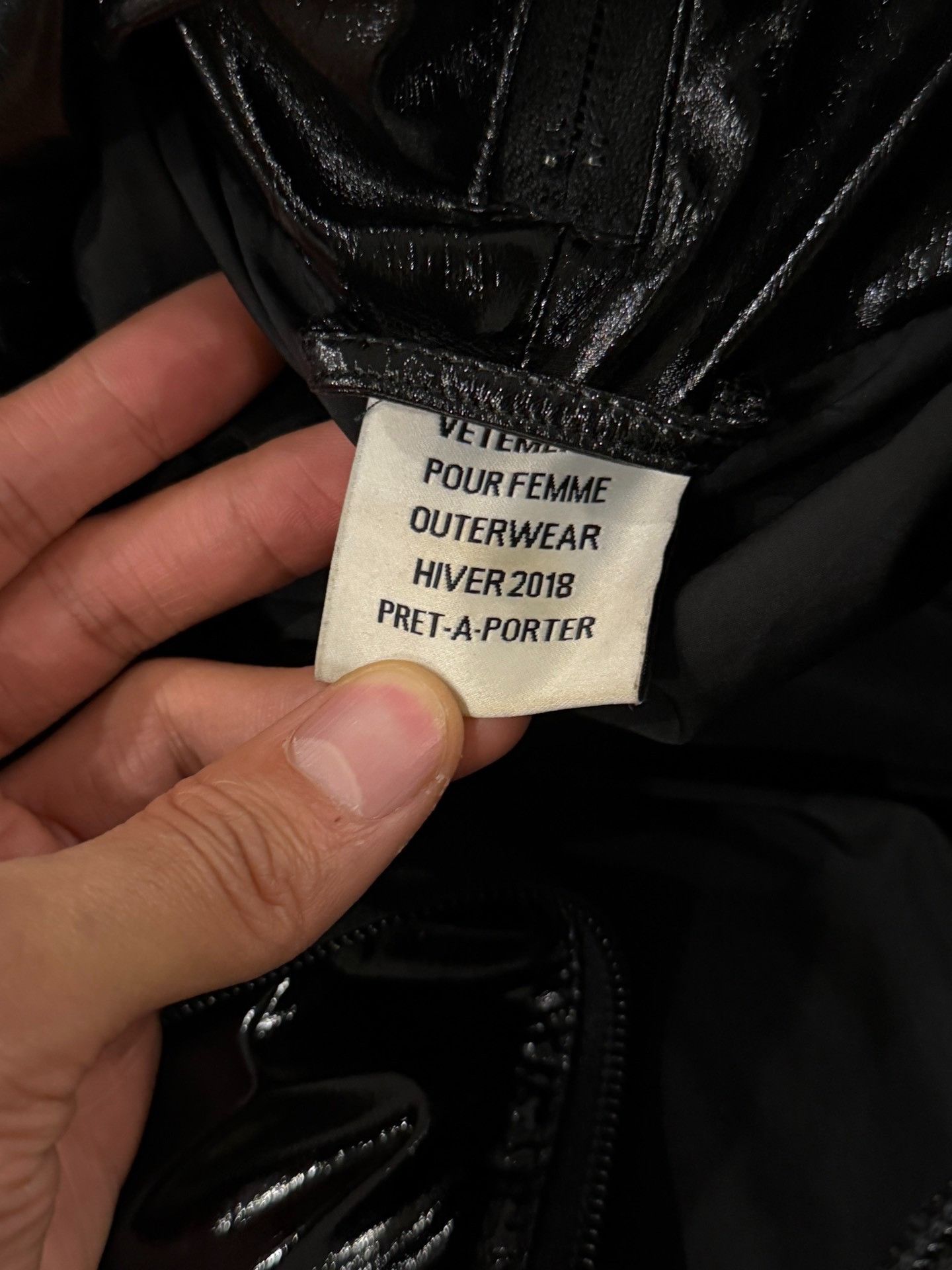 Vetements Vetements Patent Leather Down Jacket Size US S / EU 44-46 / 1 - 6 Thumbnail