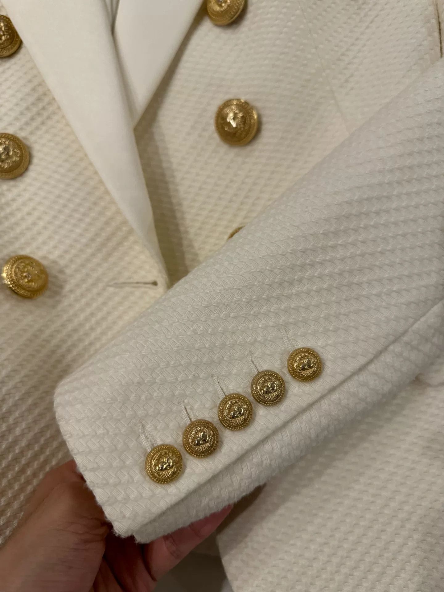 Balmain Balmain Gold Button White Blazer Size XS / US 0-2 / IT 36-38 - 5 Thumbnail