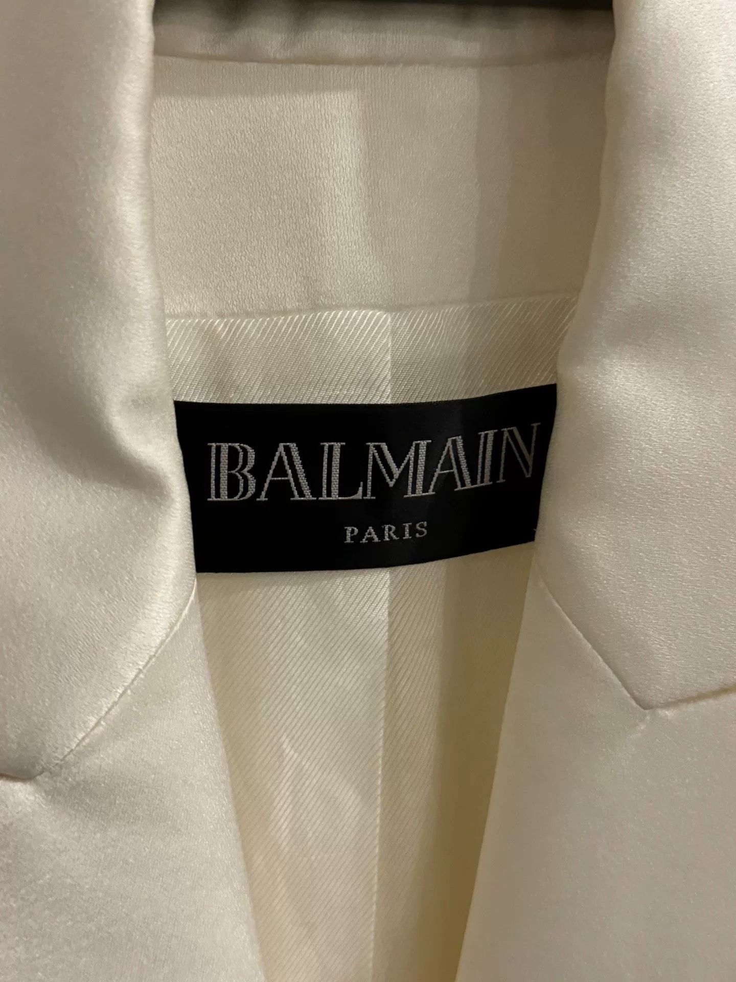 Balmain Balmain Gold Button White Blazer Size XS / US 0-2 / IT 36-38 - 3 Thumbnail