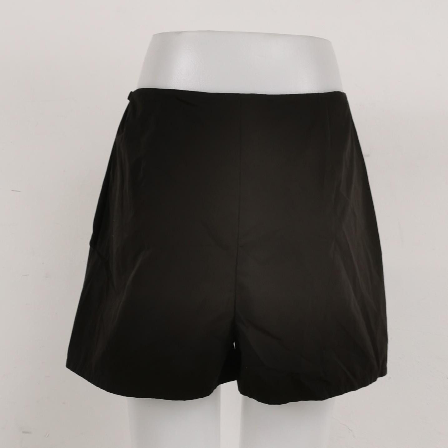 Prada Prada Polka Dot Shorts Size 38 Size 26" / US 2 / IT 38 - 4 Thumbnail