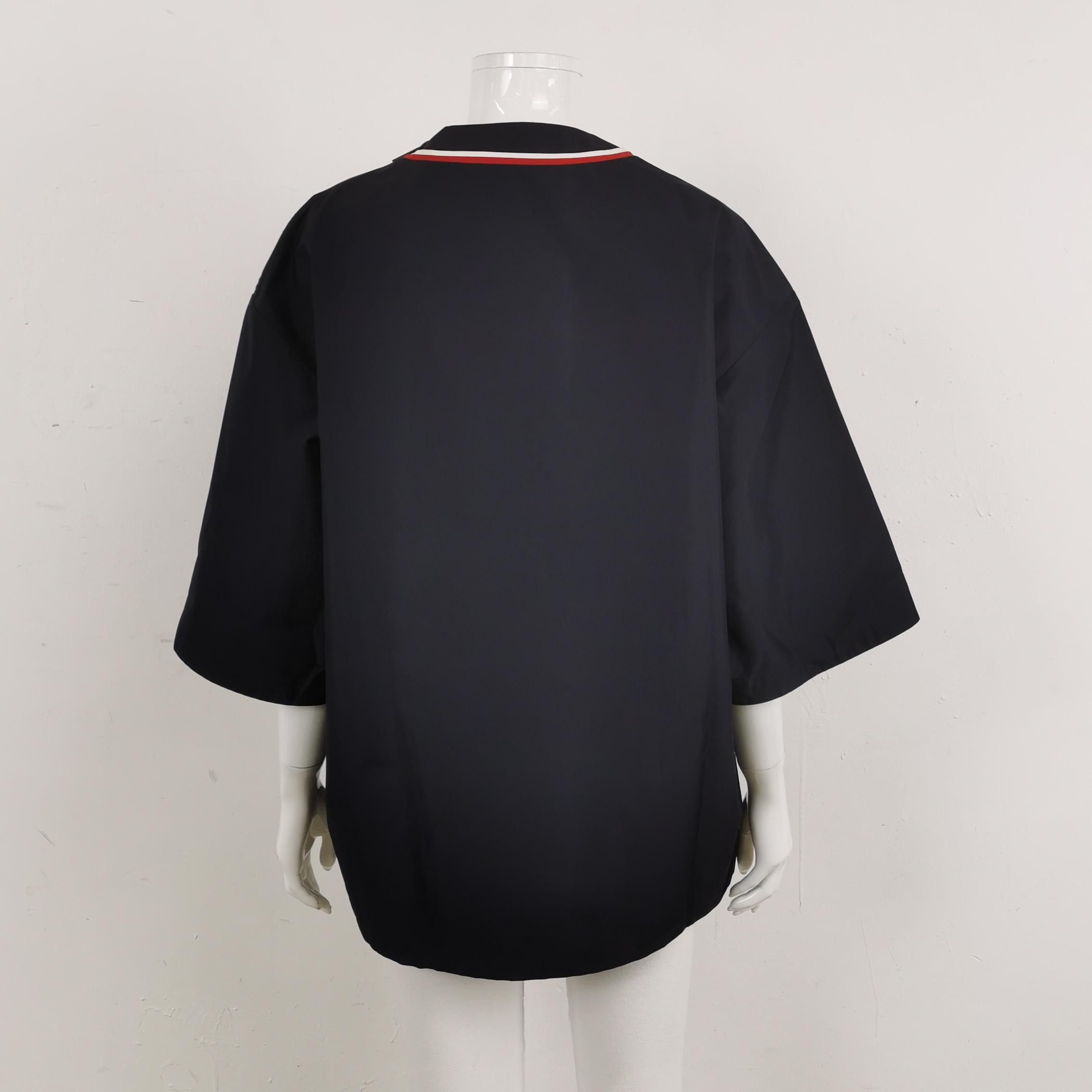 Prada Prada Logo Patch T-Shirt Size M Size US M / EU 48-50 / 2 - 2 Thumbnail