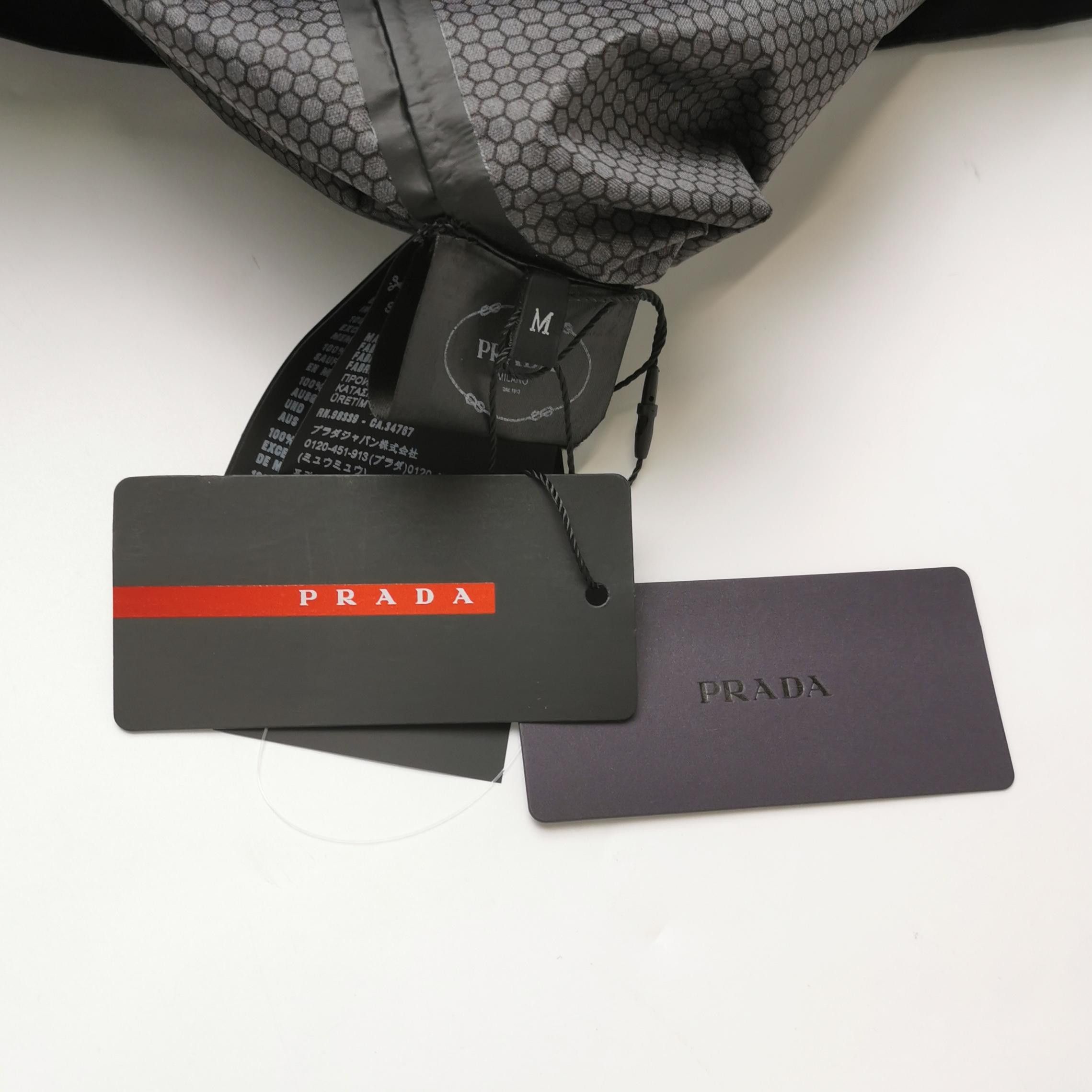 Prada Prada Logo Patch T-Shirt Size M Size US M / EU 48-50 / 2 - 4 Thumbnail