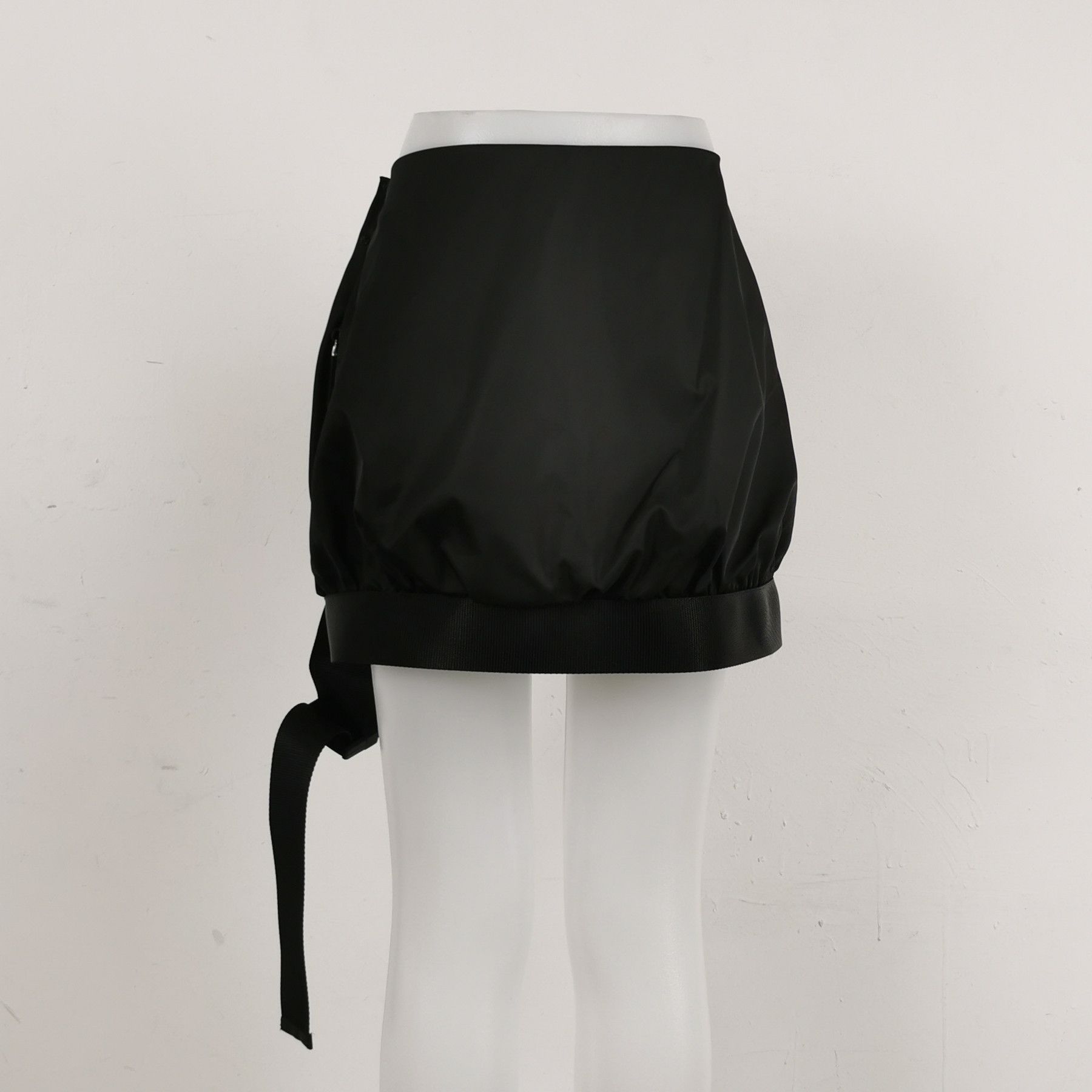 Prada Prada Nylon Pocket Mini Skirt 40 Size 27" / US 4 / IT 40 - 2 Thumbnail