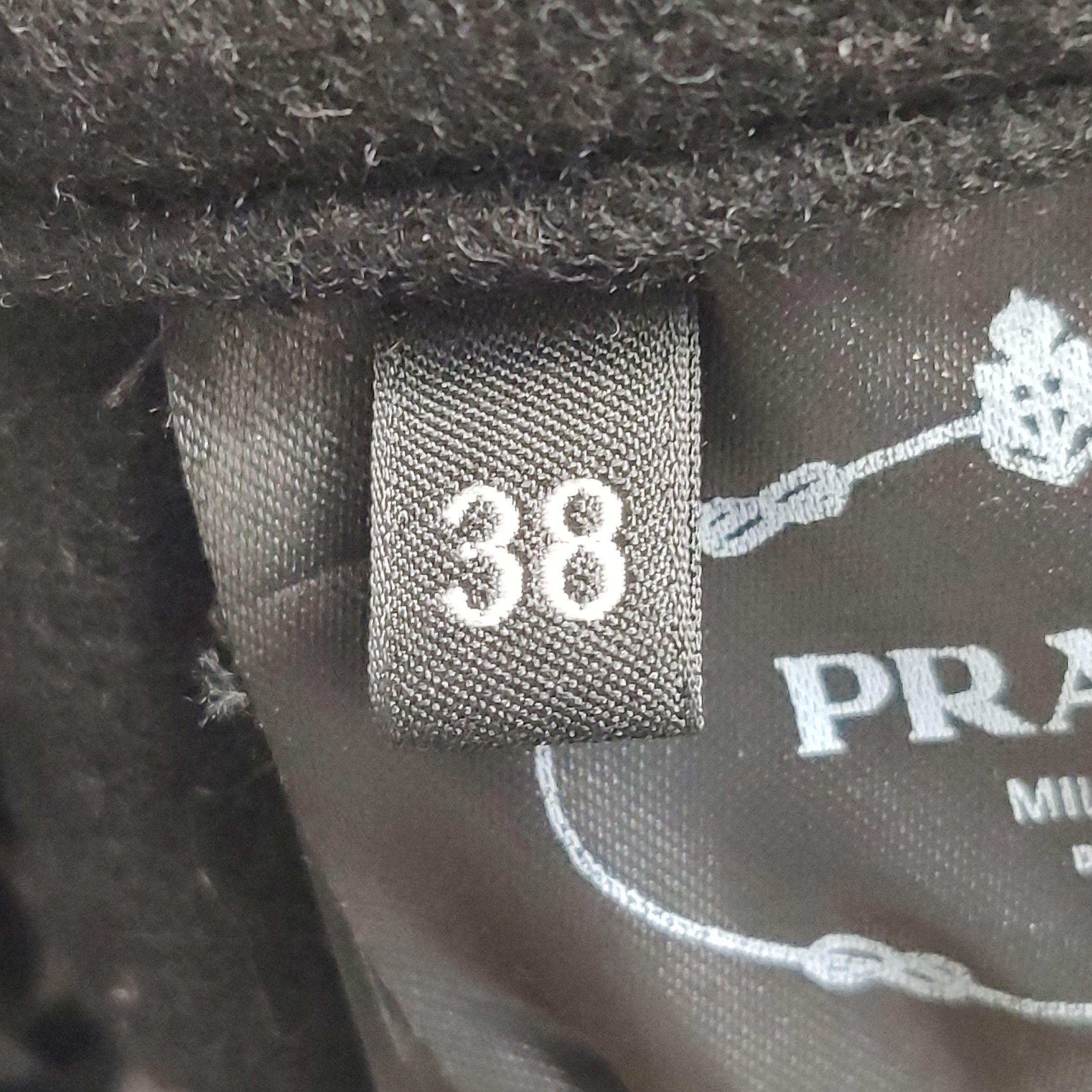 Prada Prada Logo Patch Wool Blend Pants Size 38 Size 26" / US 2 / IT 38 - 7 Thumbnail