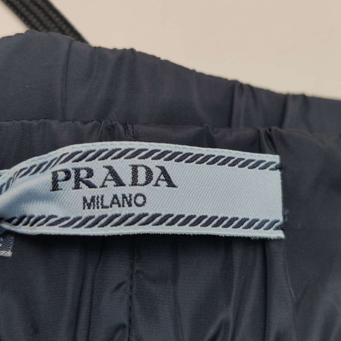 Prada Prada Logo Tab Shorts Size S Size US 30 / EU 46 - 5 Thumbnail