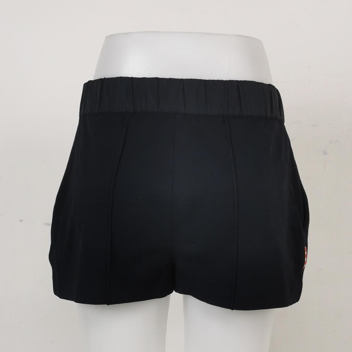 Prada Prada Logo Tab Shorts Size S Size US 30 / EU 46 - 2 Thumbnail