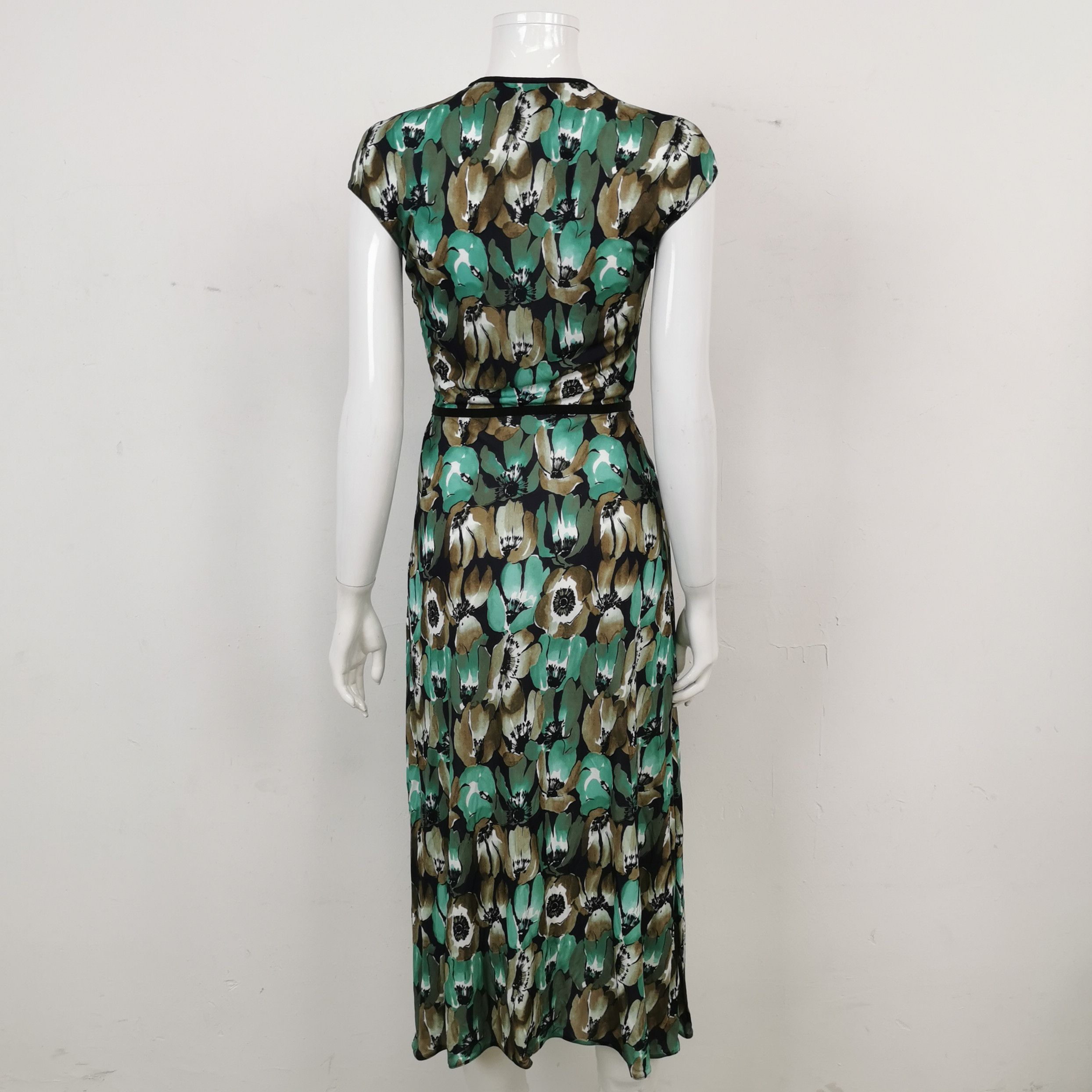 Prada Prada Floral Print Round Neck Dress Size 38 Size XS / US 0-2 / IT 36-38 - 2 Thumbnail