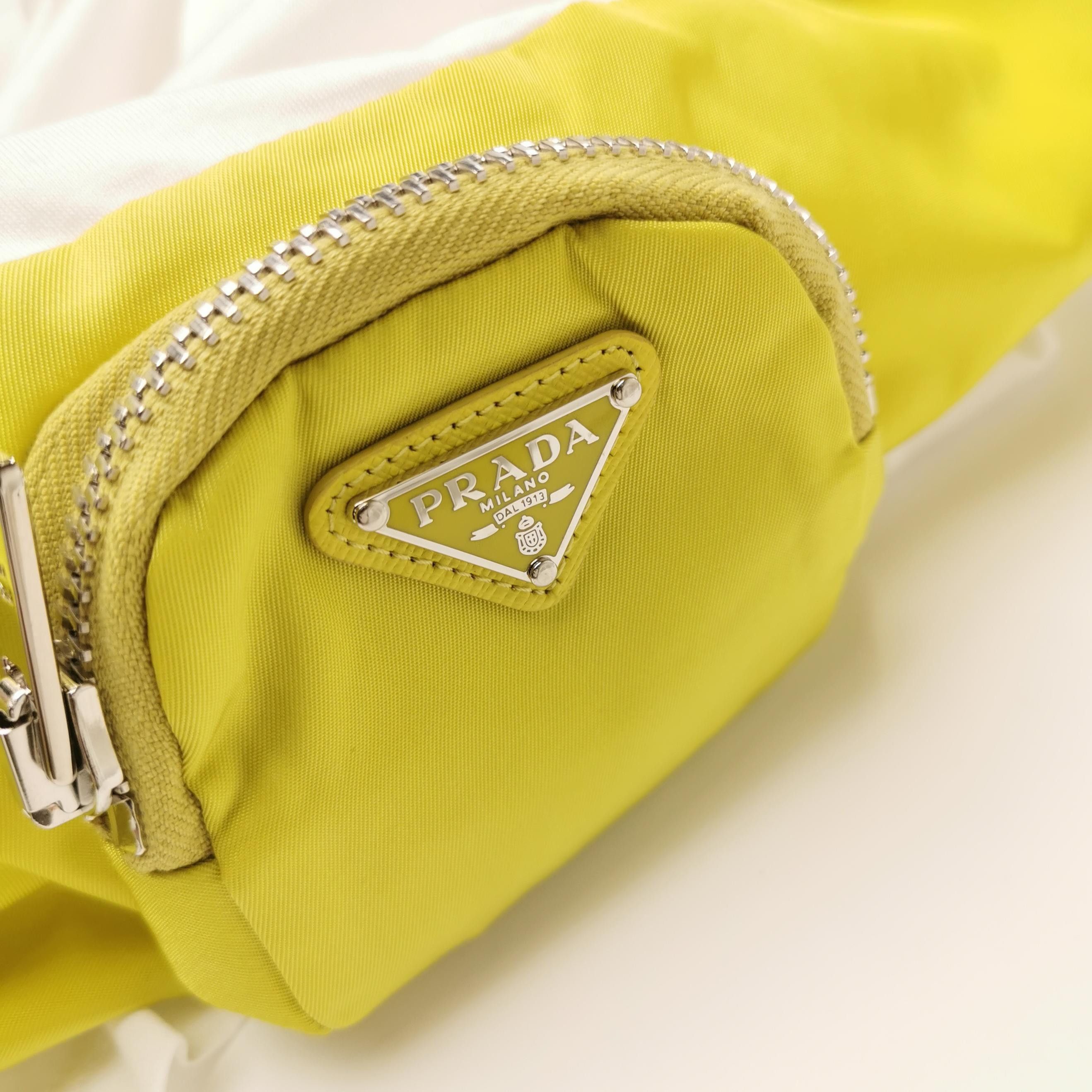 Prada Prada Green Pouch T-Shirt Size XS Size US XS / EU 42 / 0 - 3 Thumbnail