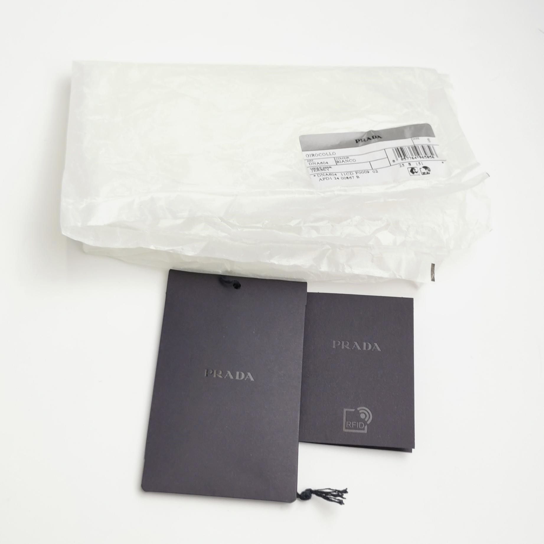 Prada Prada Crewneck T-Shirt Size S Size US S / EU 44-46 / 1 - 3 Thumbnail