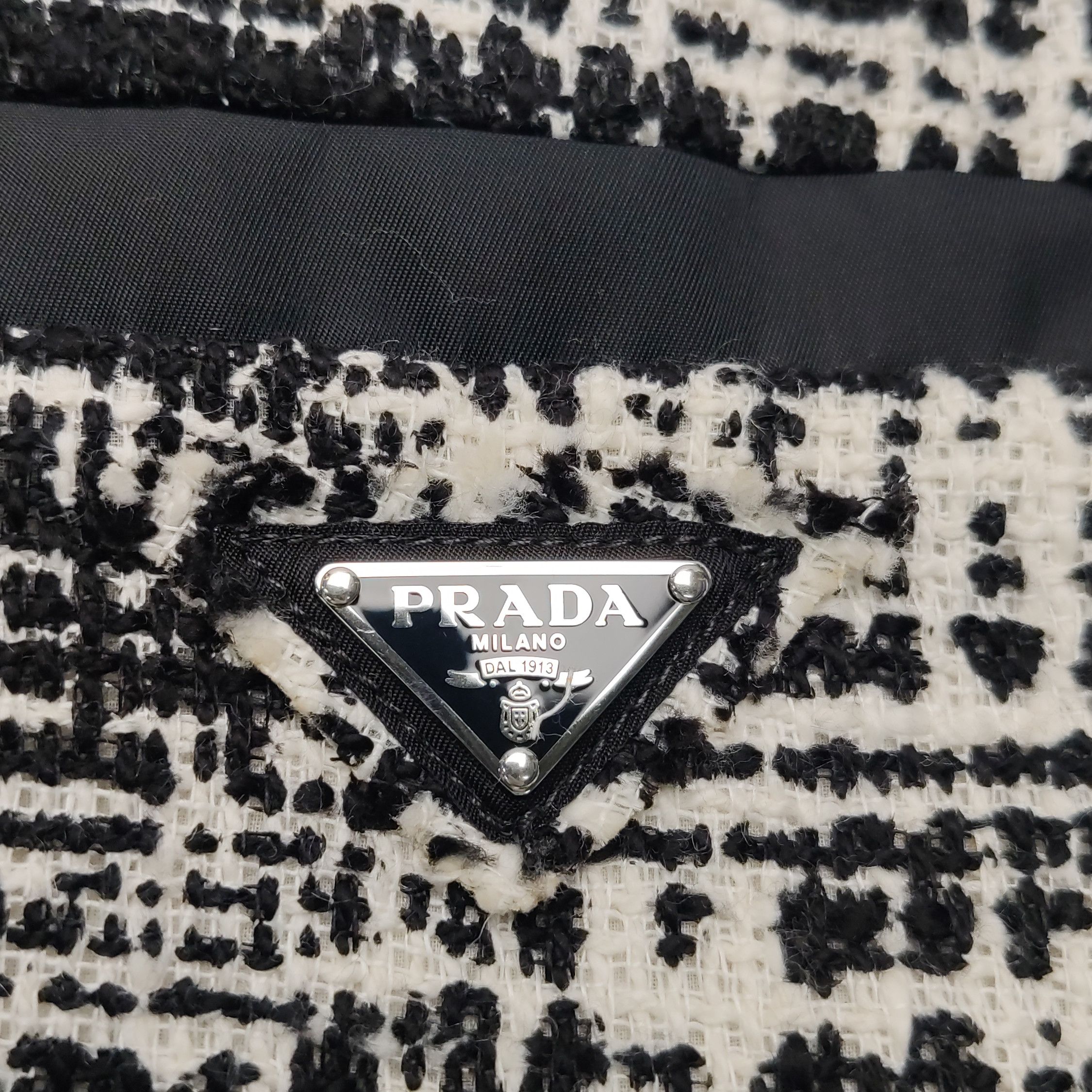 Prada Prada Checkered Mini Skirt Size 40 Size 27" / US 4 / IT 40 - 9 Thumbnail