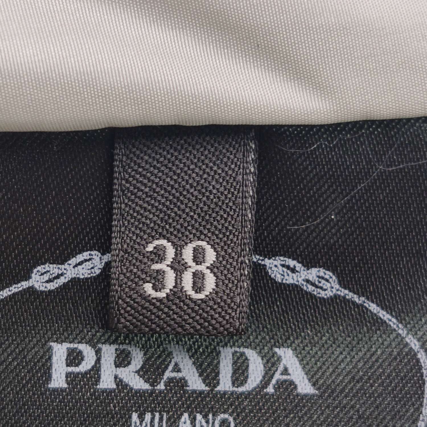 Prada Prada Logo Zip-Up Vest Size 38 Size XS / US 0-2 / IT 36-38 - 6 Thumbnail