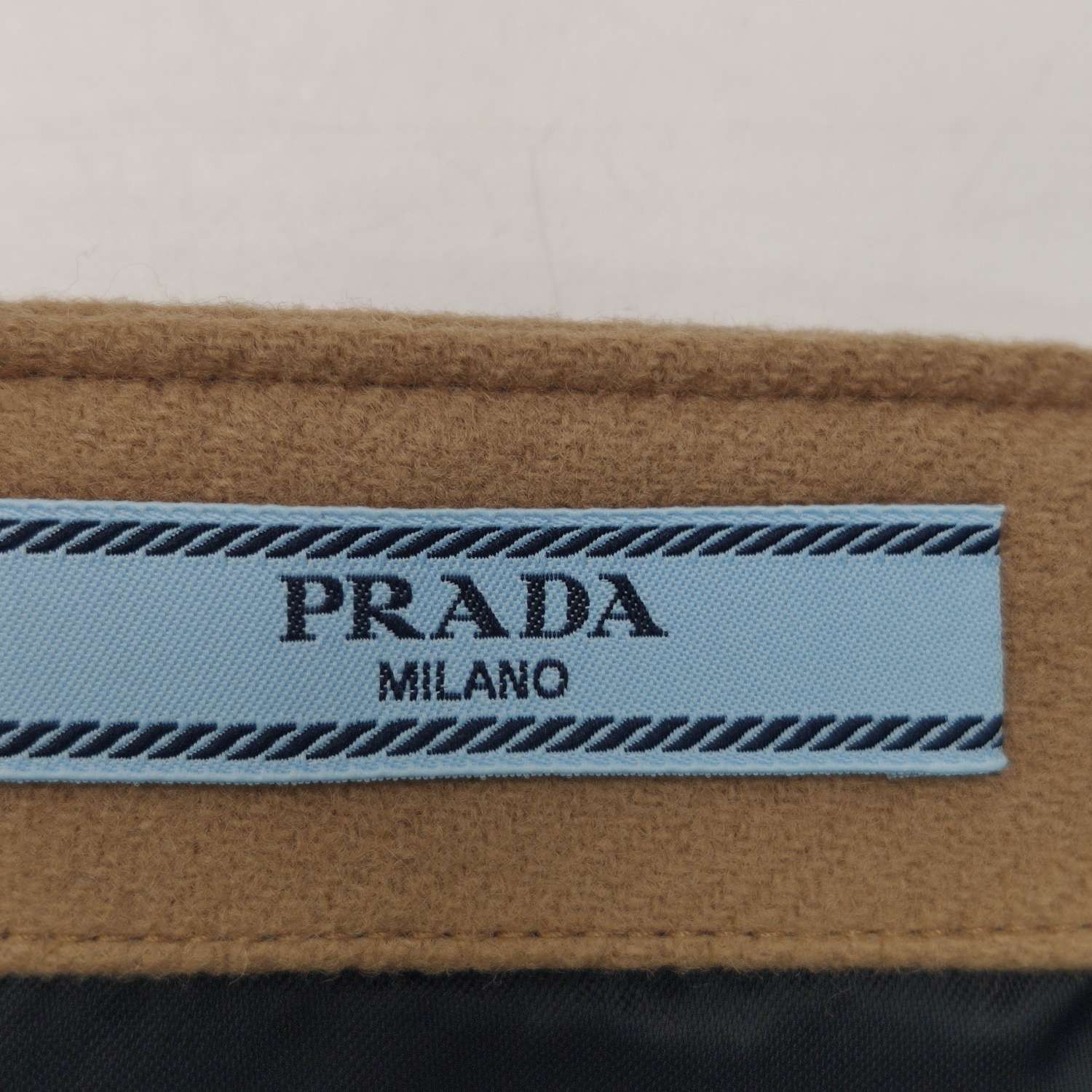 Prada Prada Logo Patch Wool Sleeveless Top Size S Size US S / EU 44-46 / 1 - 5 Thumbnail