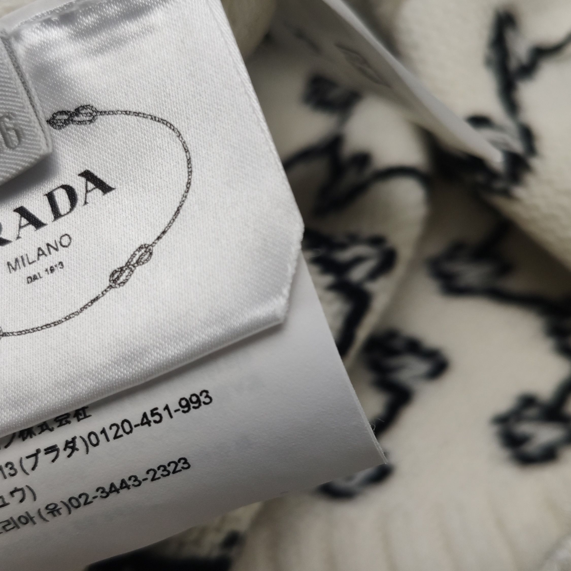 Prada Prada Polka Dot Cashmere Sweater Size 36 Size XS / US 0-2 / IT 36-38 - 8 Thumbnail
