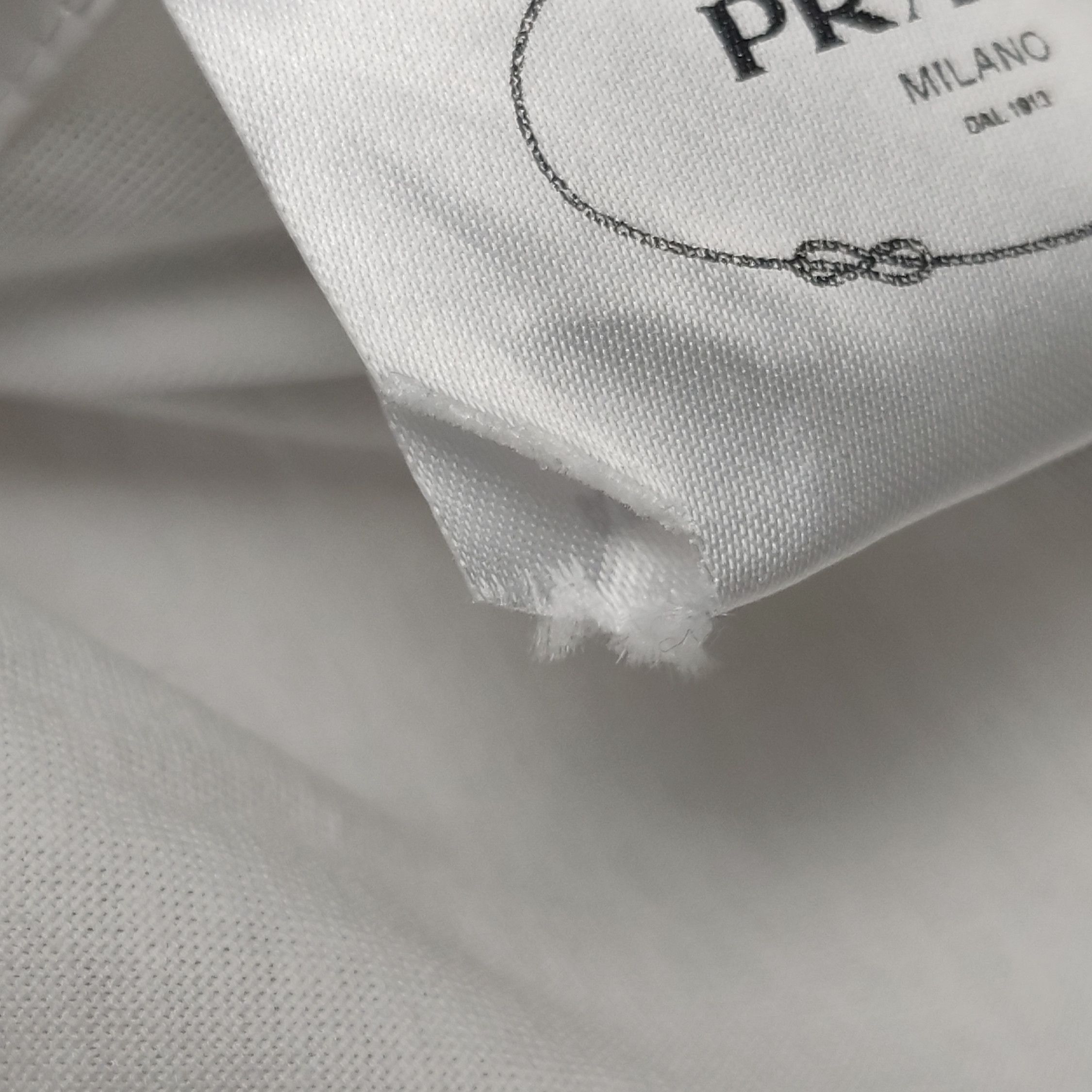 Prada Prada Logo Pouch Short Sleeve T-Shirt XS Size XS / US 0-2 / IT 36-38 - 10 Thumbnail