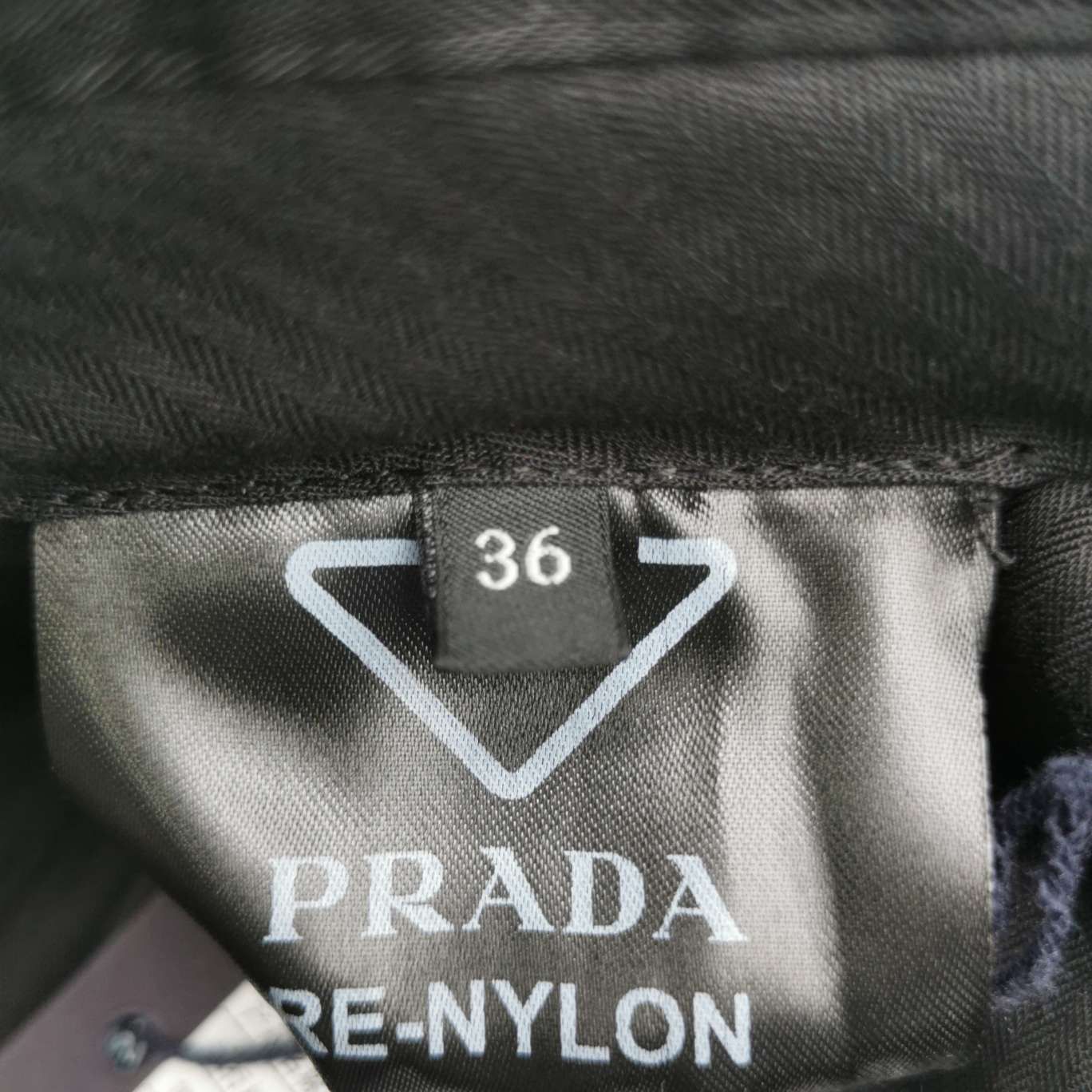 Prada Prada Re-Nylon Logo Pants Size 36 Size 25" / US 0 / IT 36 - 6 Thumbnail