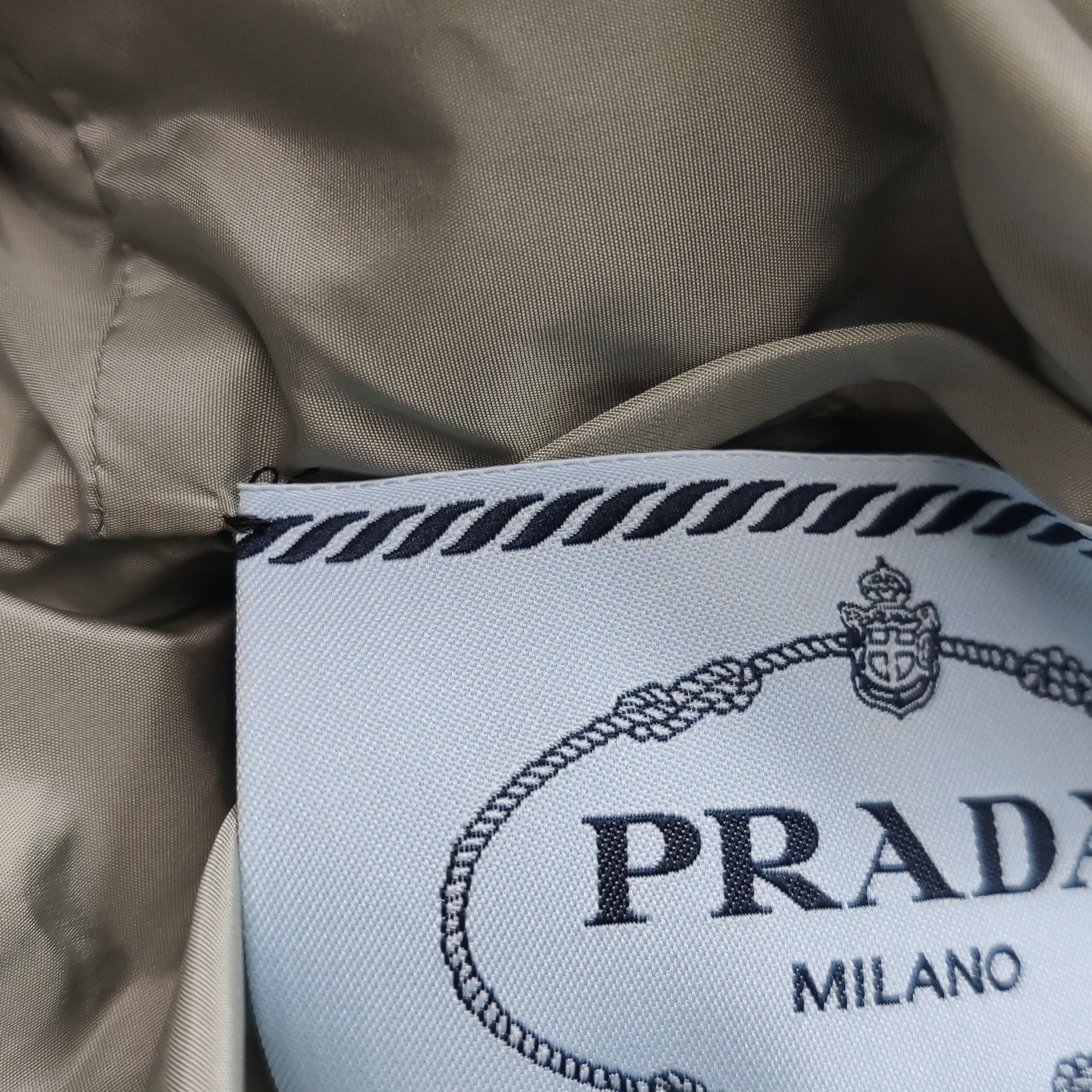 Prada Prada Triangle Logo Hooded Poncho Size 36 Size XS / US 0-2 / IT 36-38 - 10 Thumbnail