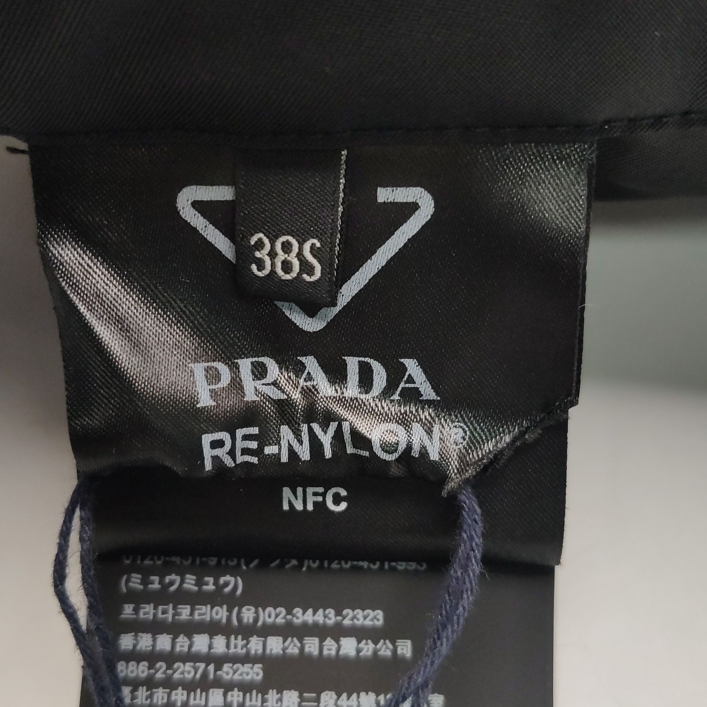 Prada Prada Re-Nylon Pants Size 38 Size 26" / US 2 / IT 38 - 8 Thumbnail
