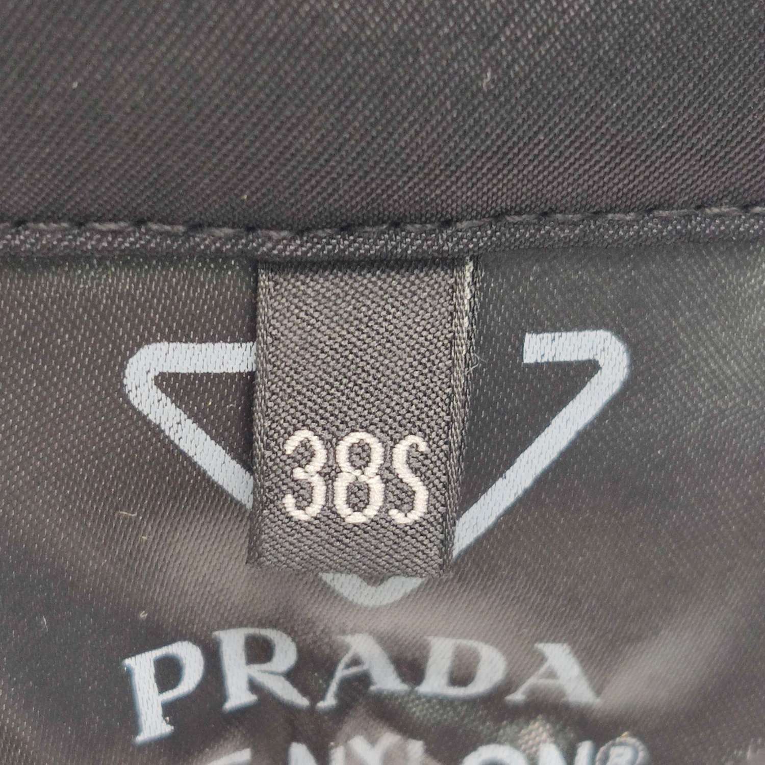 Prada Prada Re-Nylon Pants Size 38 Size 26" / US 2 / IT 38 - 5 Thumbnail