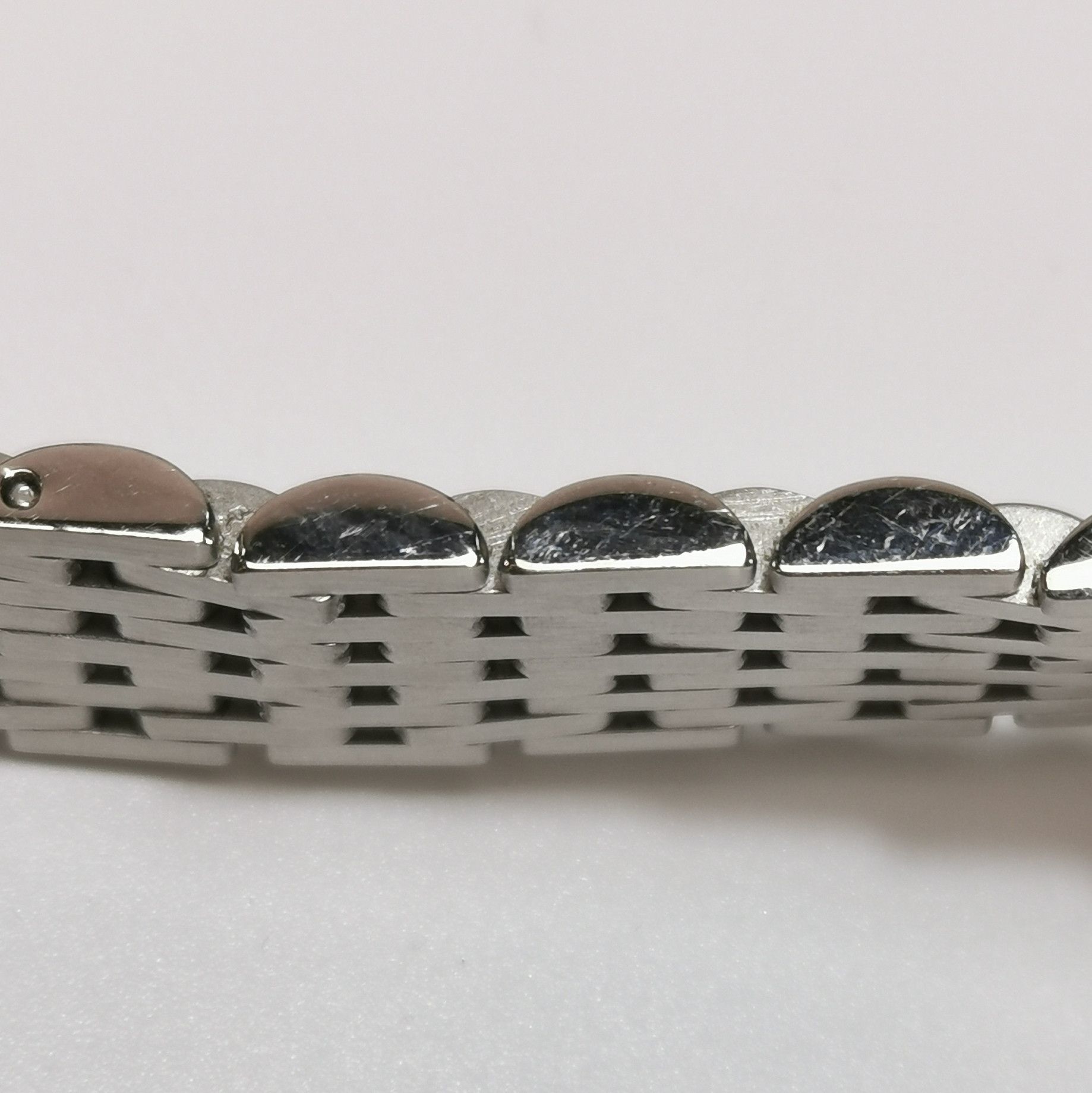 Gucci Gucci Women os Watches Size ONE SIZE - 11 Thumbnail