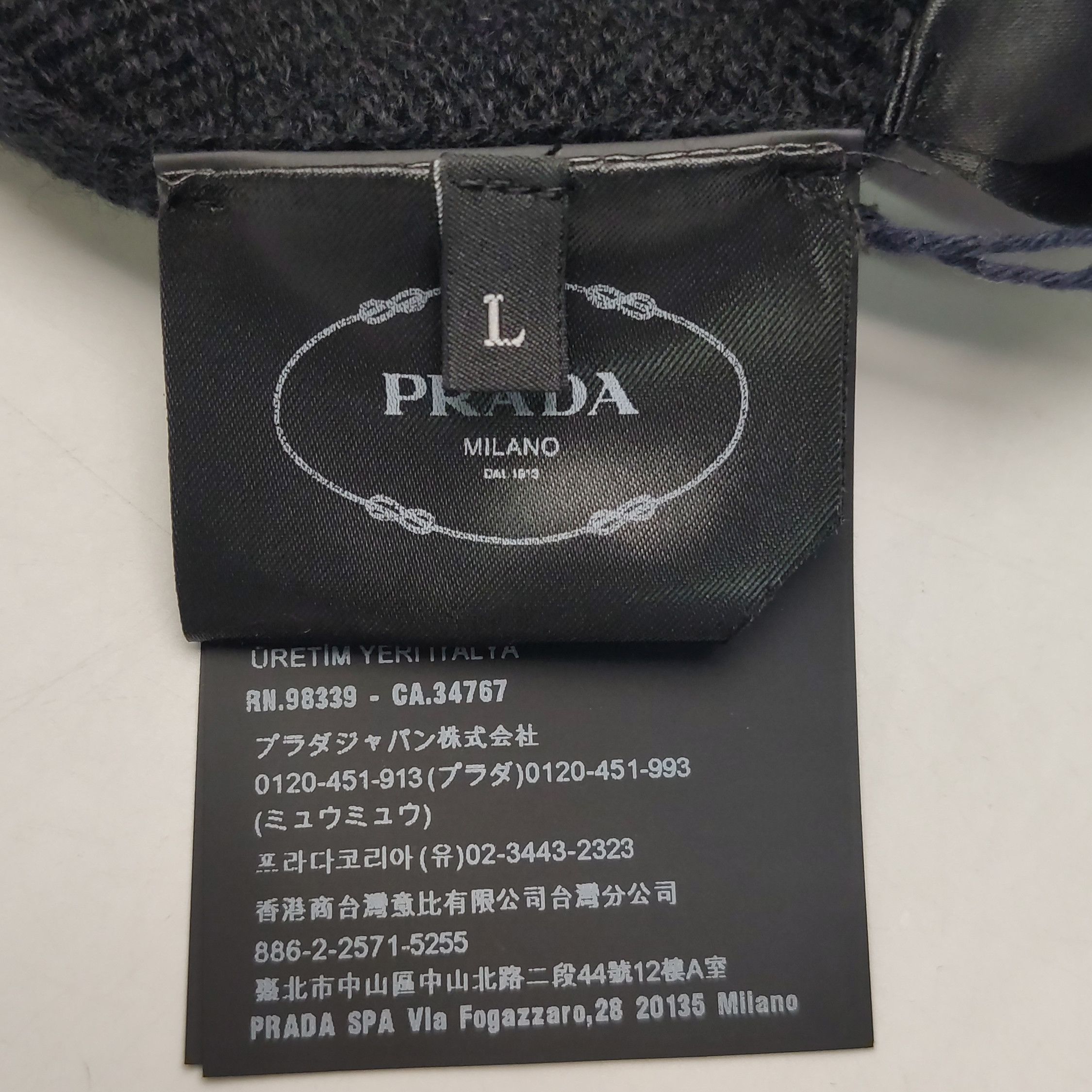 Prada Prada Cashmere Turtleneck Logo Sweater Size L Size US L / EU 52-54 / 3 - 13 Thumbnail