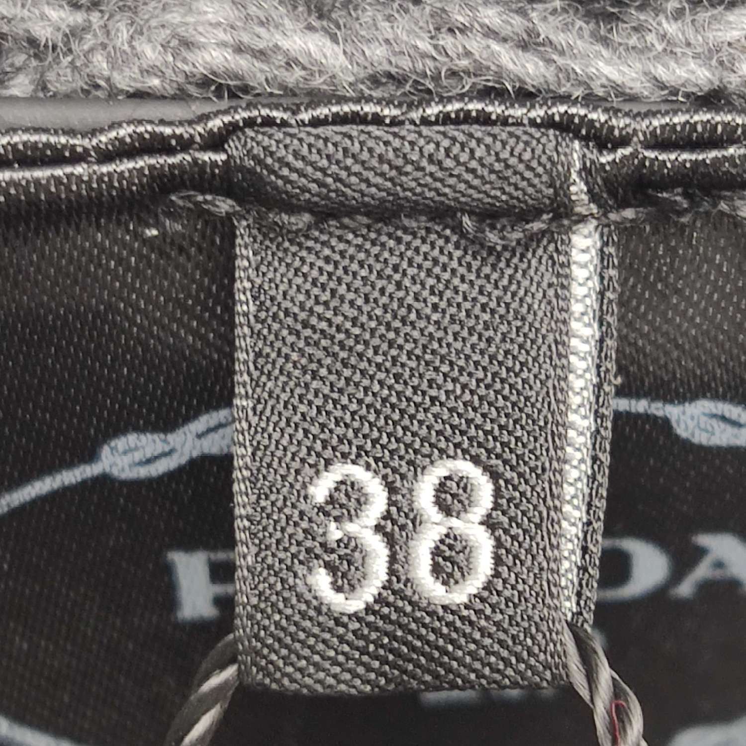 Prada Prada Wool Cashmere Crop Top Size 38 Size XS / US 0-2 / IT 36-38 - 6 Thumbnail