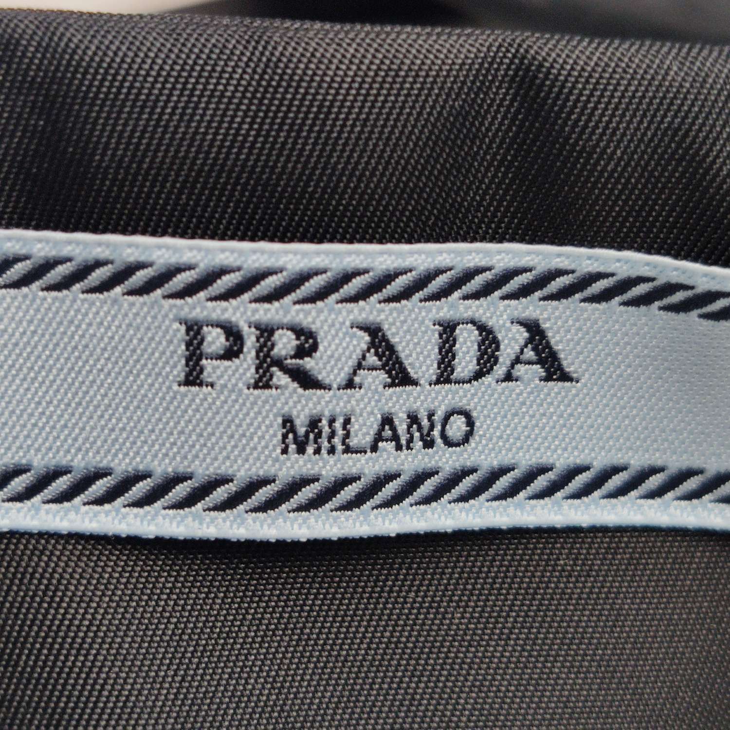 Prada Prada Re-Nylon Zip Crop Top Size 38 Size XS / US 0-2 / IT 36-38 - 5 Thumbnail