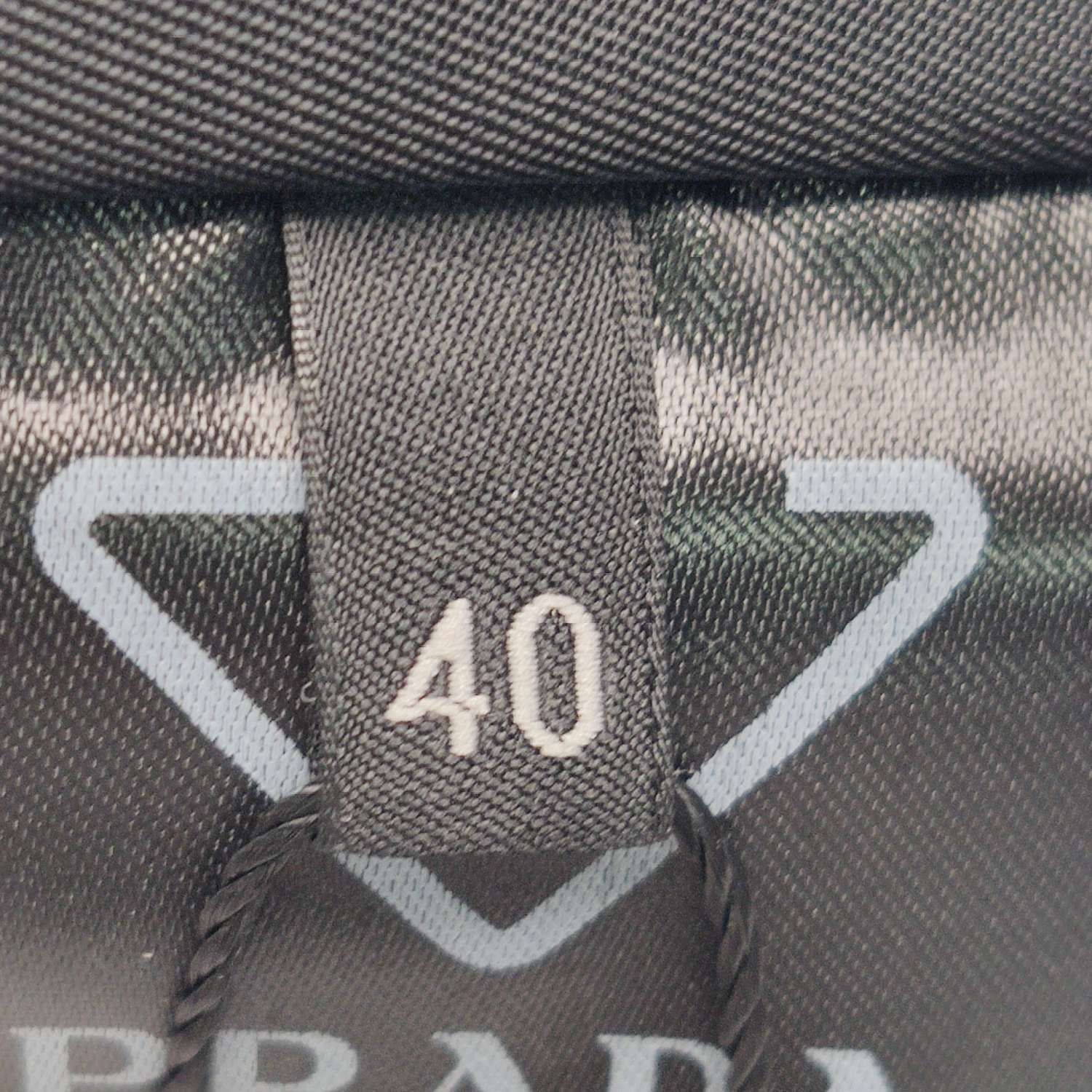 Prada Prada Triangle Logo Re-Nylon Crop Top Size 40 Size S / US 4 / IT 40 - 6 Thumbnail