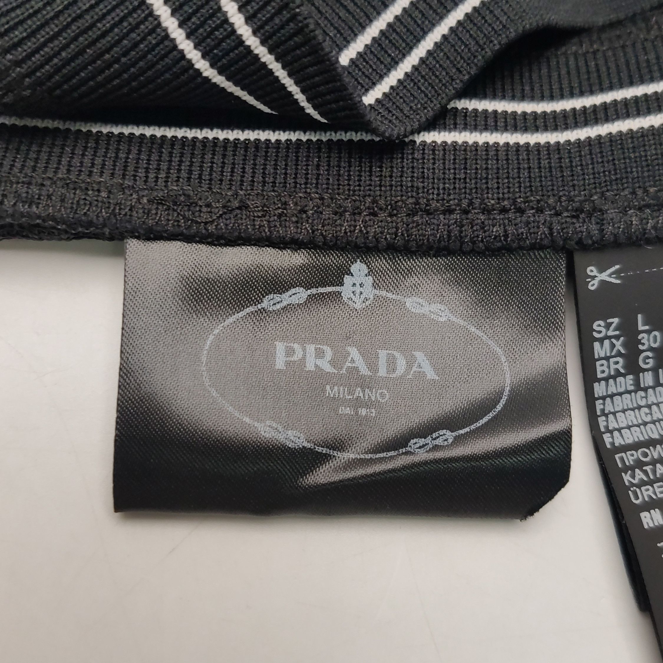 Prada Prada Mesh Logo Polo Shirt Size L Size US L / EU 52-54 / 3 - 10 Thumbnail
