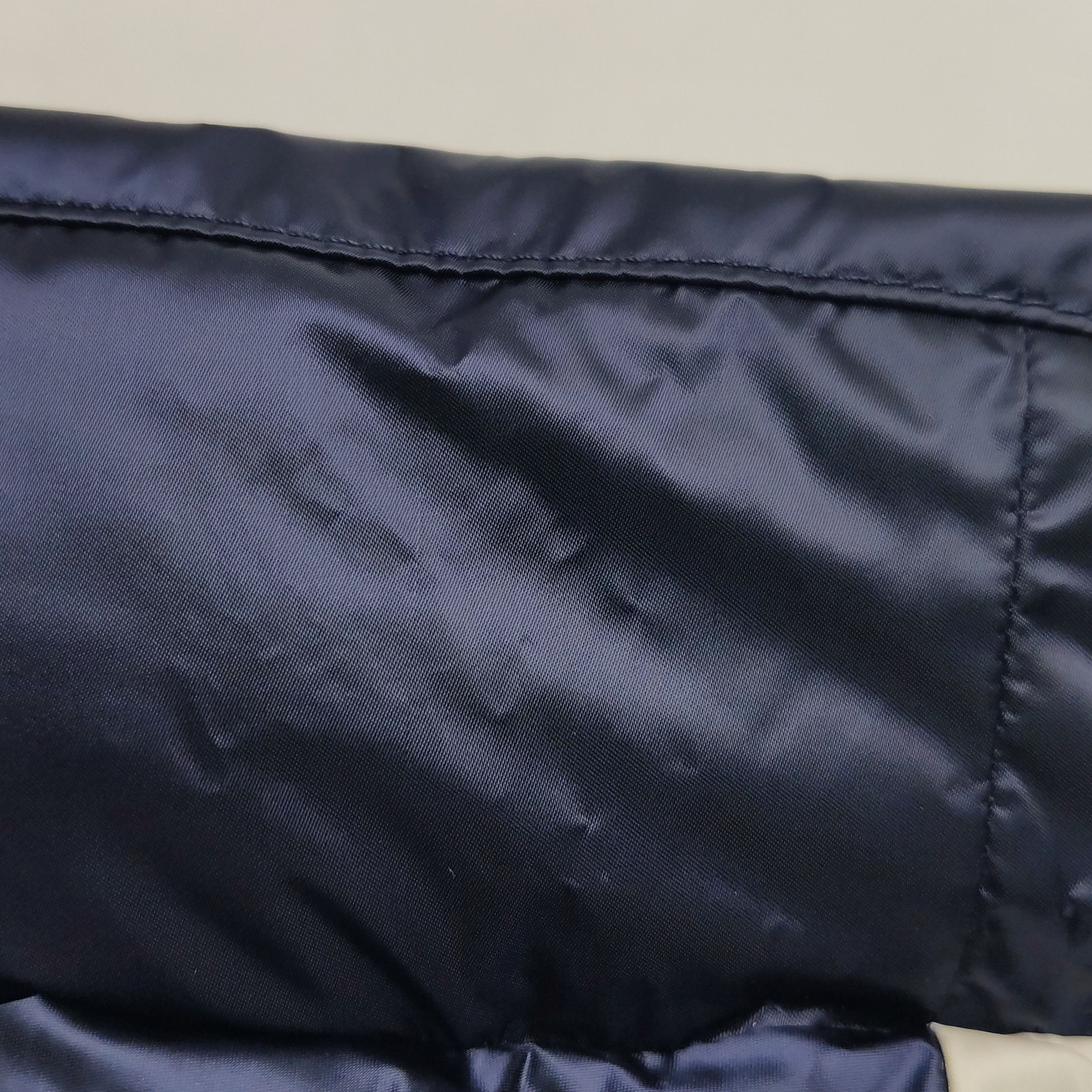 Prada Prada Logo Patch Padded Vest Size IT 40 Size S / US 4 / IT 40 - 11 Thumbnail