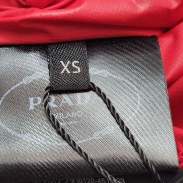 Prada Prada Red Logo Pullover Windbreaker Size XS Size US XS / EU 42 / 0 - 6 Thumbnail