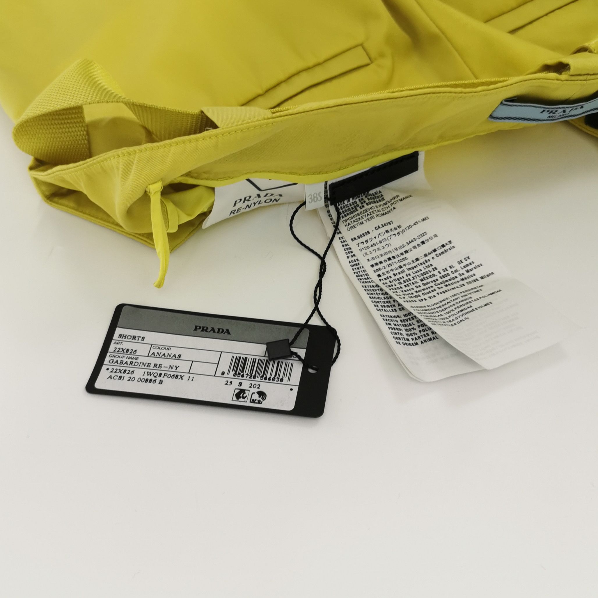 Prada Prada Re-Nylon Belt Bag Shorts Size 40 Size 27" / US 4 / IT 40 - 4 Thumbnail