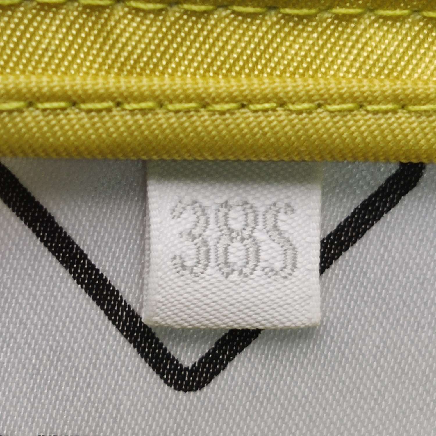 Prada Prada Yellow Nylon Pouch Belt Shorts Size 38 Size 26" / US 2 / IT 38 - 6 Thumbnail