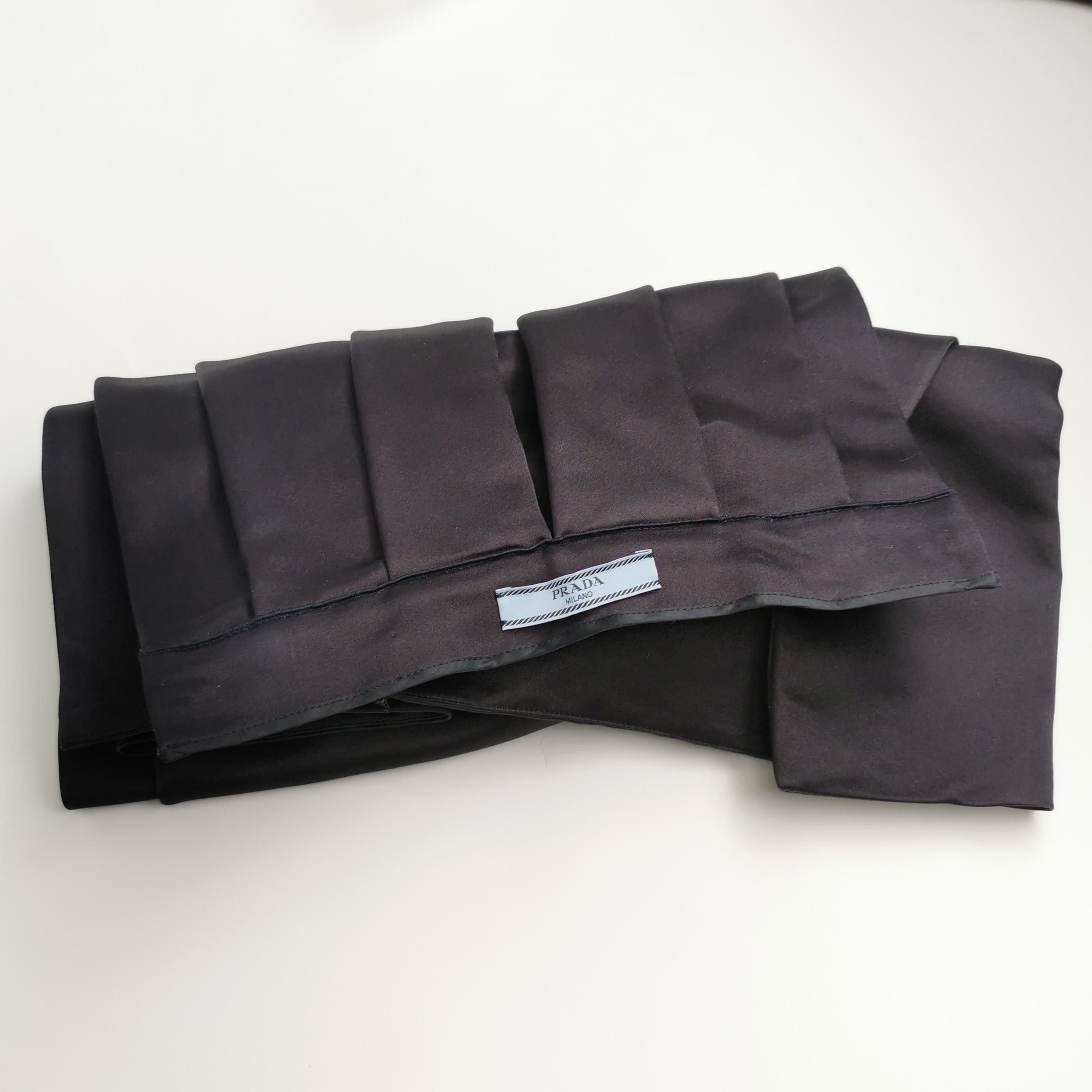 Prada Prada Silk Mini Skirt Size 40 Size 27" / US 4 / IT 40 - 4 Thumbnail