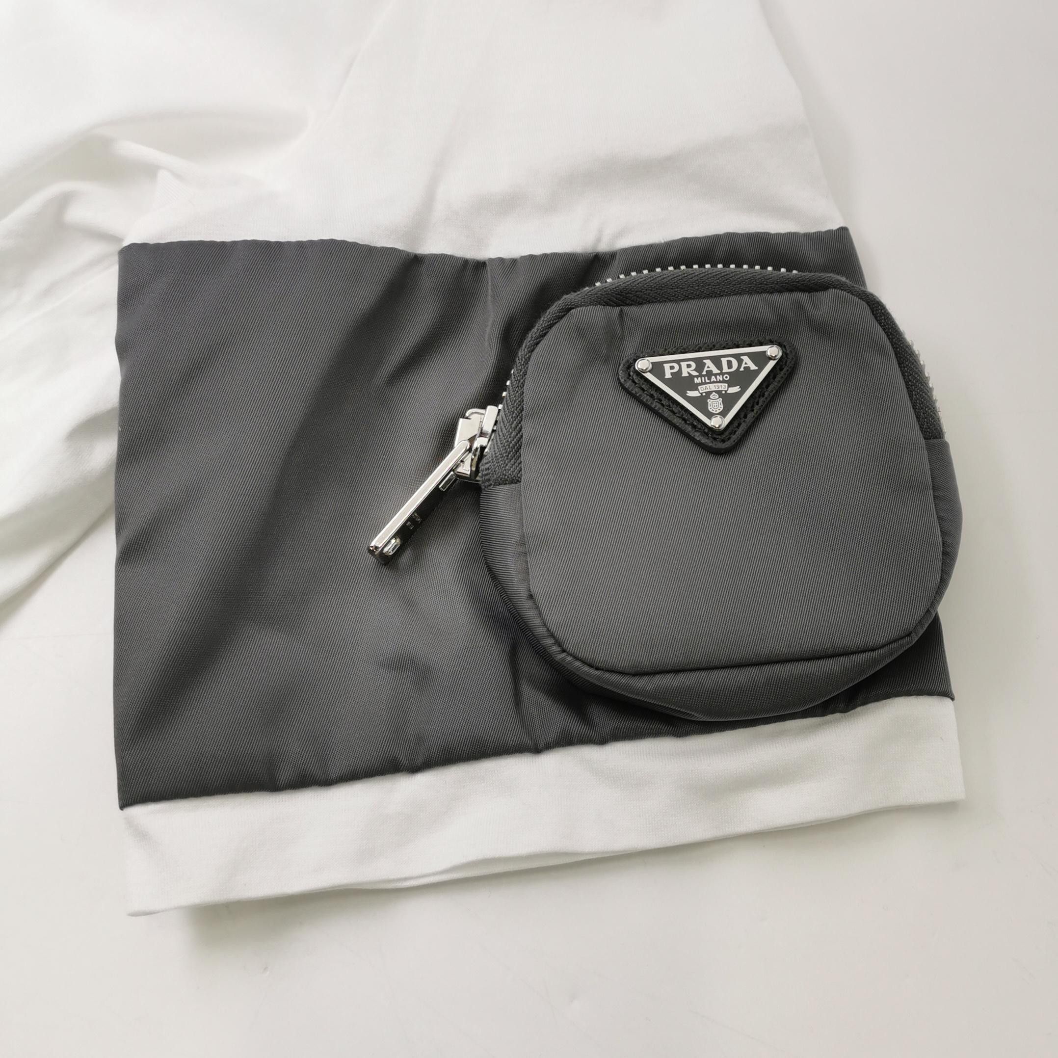 Prada Prada Pouch Sleeve T-Shirt Size S Size US S / EU 44-46 / 1 - 3 Thumbnail