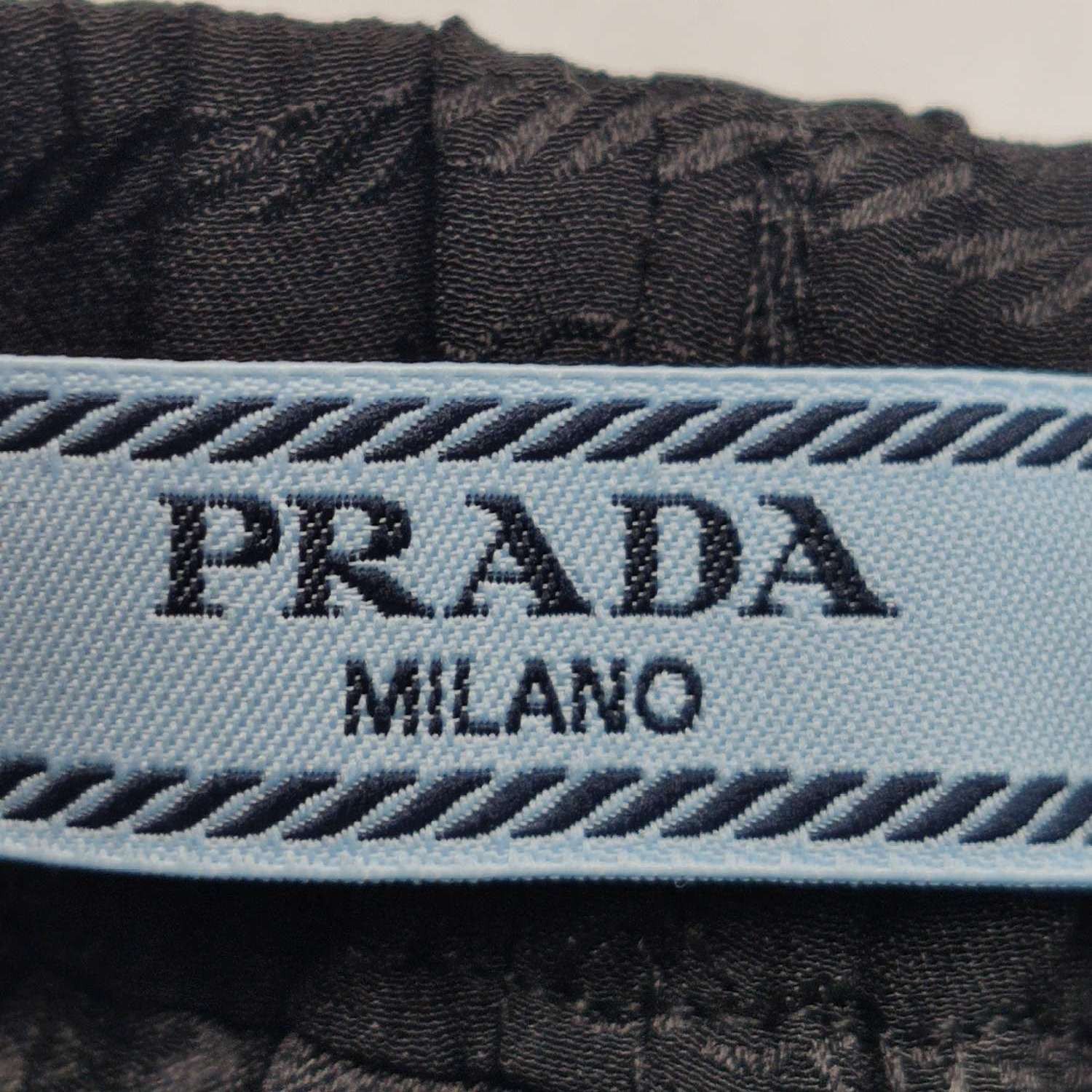 Prada Prada Logo Print Silk Button Up Set XS Size XS / US 0-2 / IT 36-38 - 6 Thumbnail