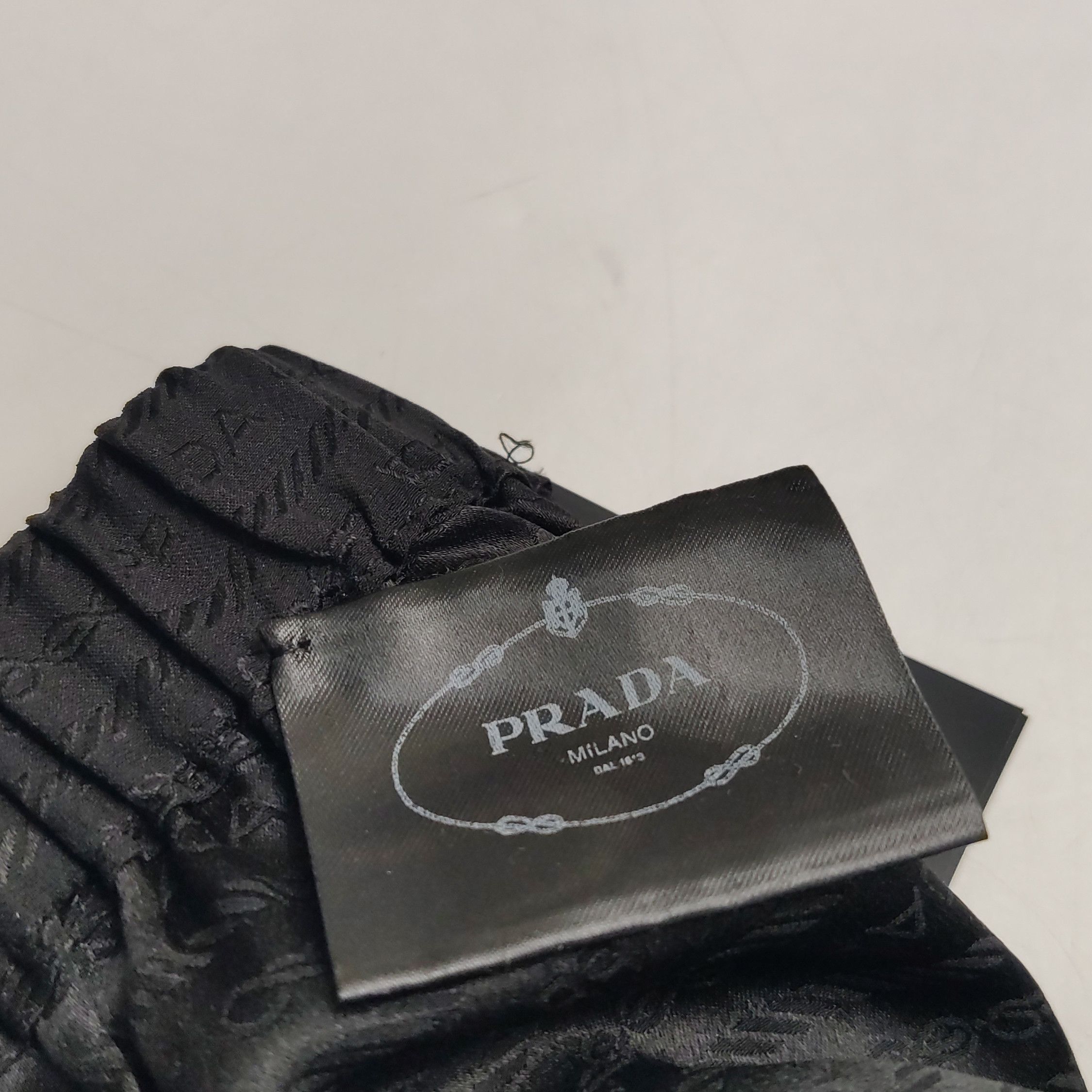 Prada Prada Logo Print Silk Button Up Set XS Size XS / US 0-2 / IT 36-38 - 11 Thumbnail
