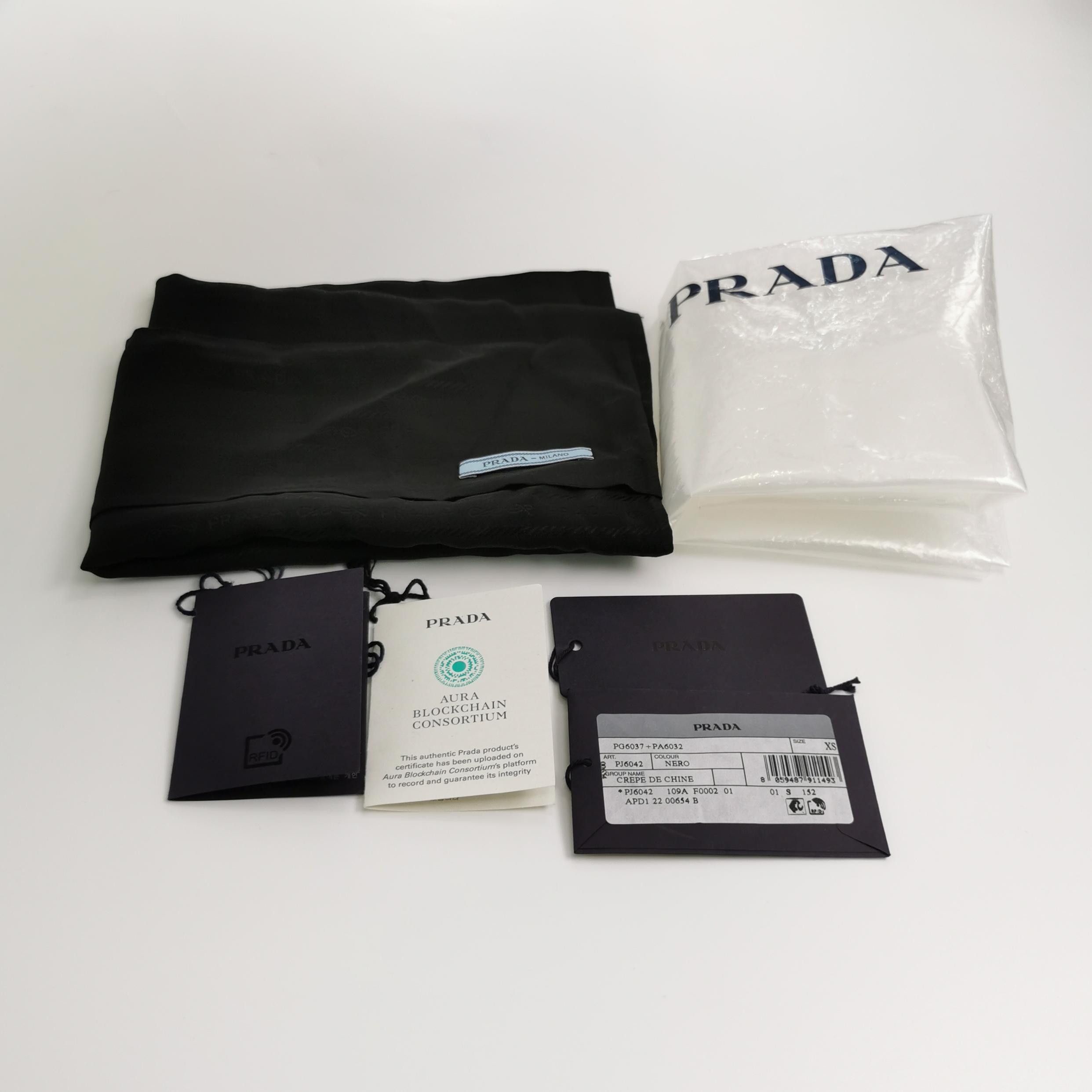 Prada Prada Logo Print Silk Button Up Set XS Size XS / US 0-2 / IT 36-38 - 5 Thumbnail
