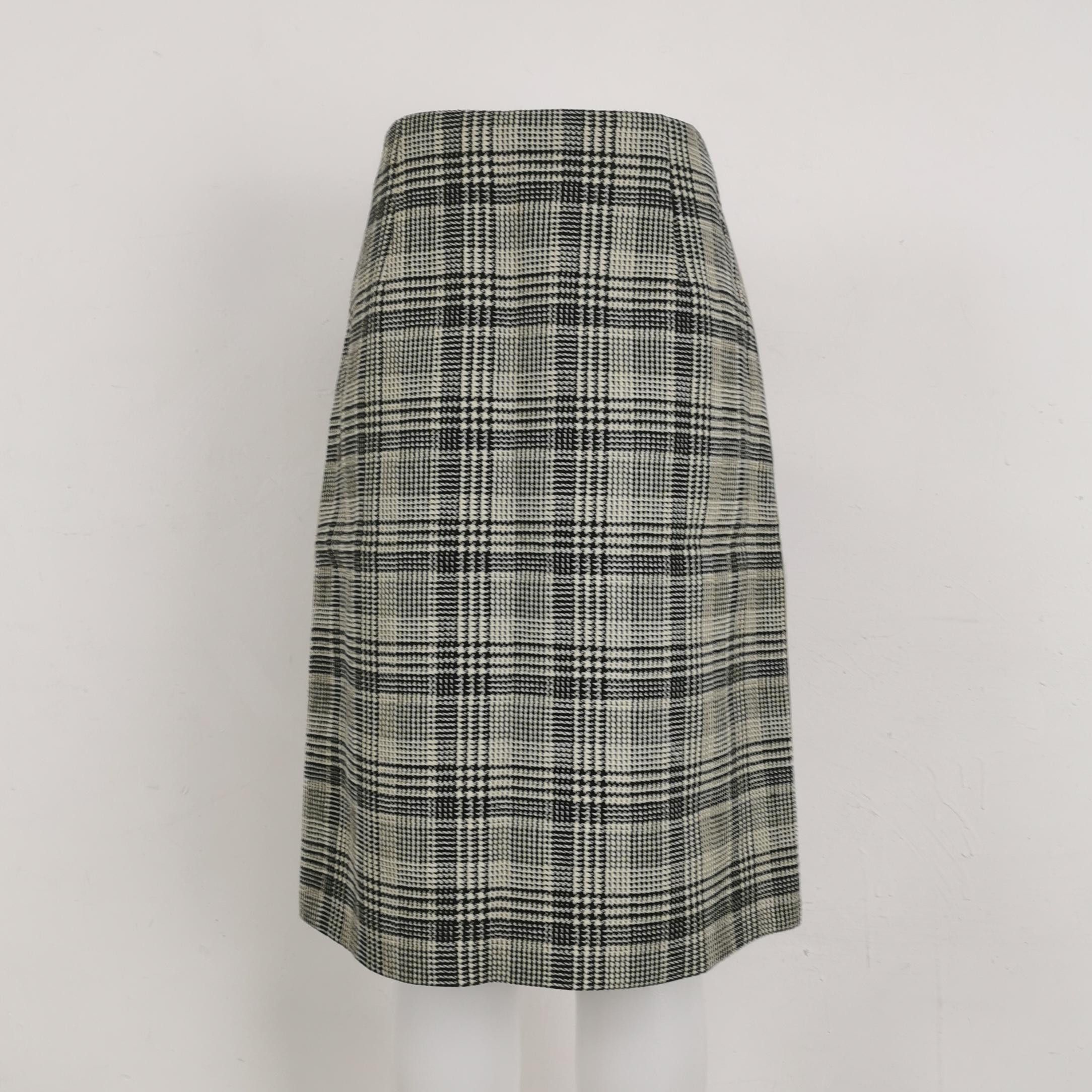 Prada Prada Plaid Wool Midi Skirt Size 42 Size 28" / US 6 / IT 42 - 2 Thumbnail