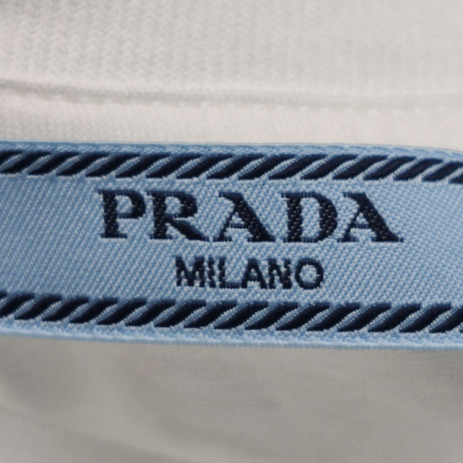 Prada Prada Logo Pocket Short Sleeve T-Shirt Size XS Size US XS / EU 42 / 0 - 5 Thumbnail
