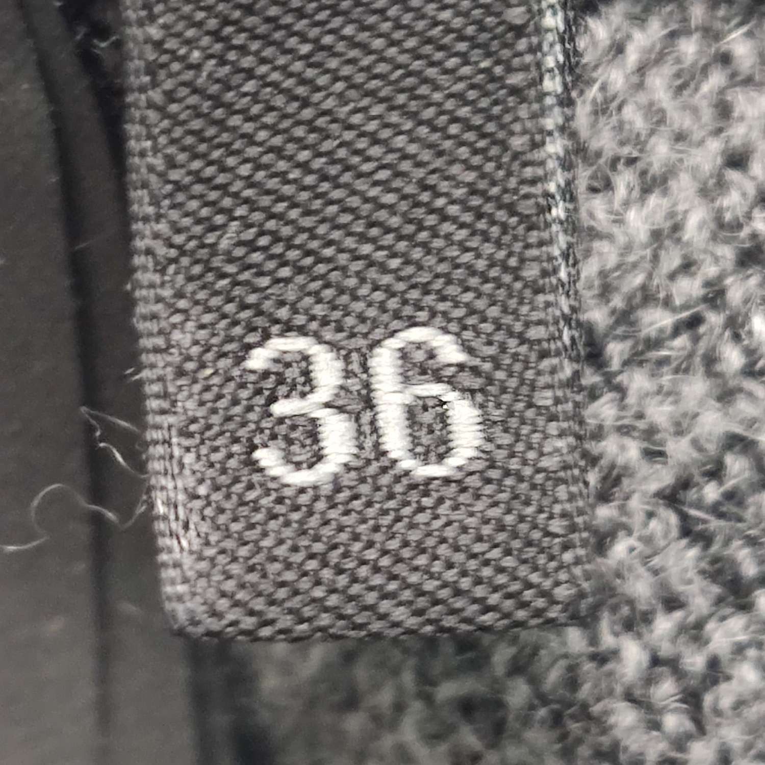 Prada Prada Cashmere Turtleneck Sweater Size 36 Size XS / US 0-2 / IT 36-38 - 4 Thumbnail