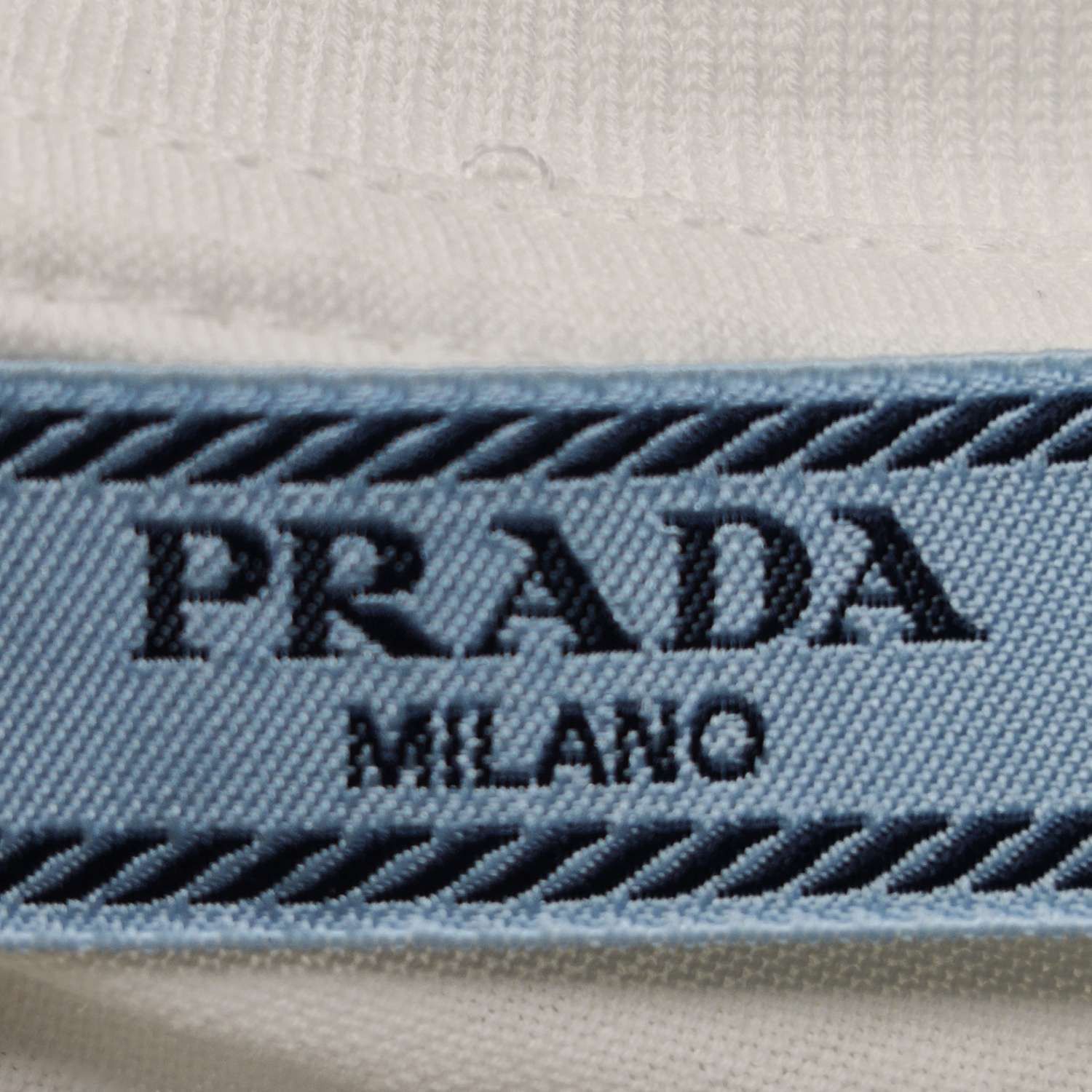 Prada Prada Logo Pocket Short Sleeve T-Shirt Size XS Size US XS / EU 42 / 0 - 5 Thumbnail
