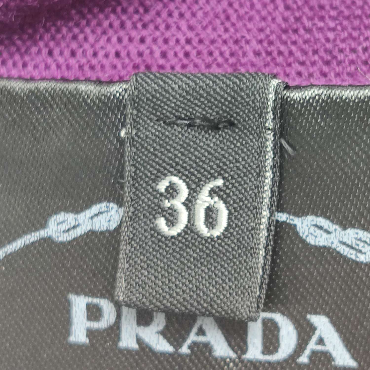 Prada Prada Logo Virgin Wool Polo Size 36 Size XS / US 0-2 / IT 36-38 - 7 Thumbnail