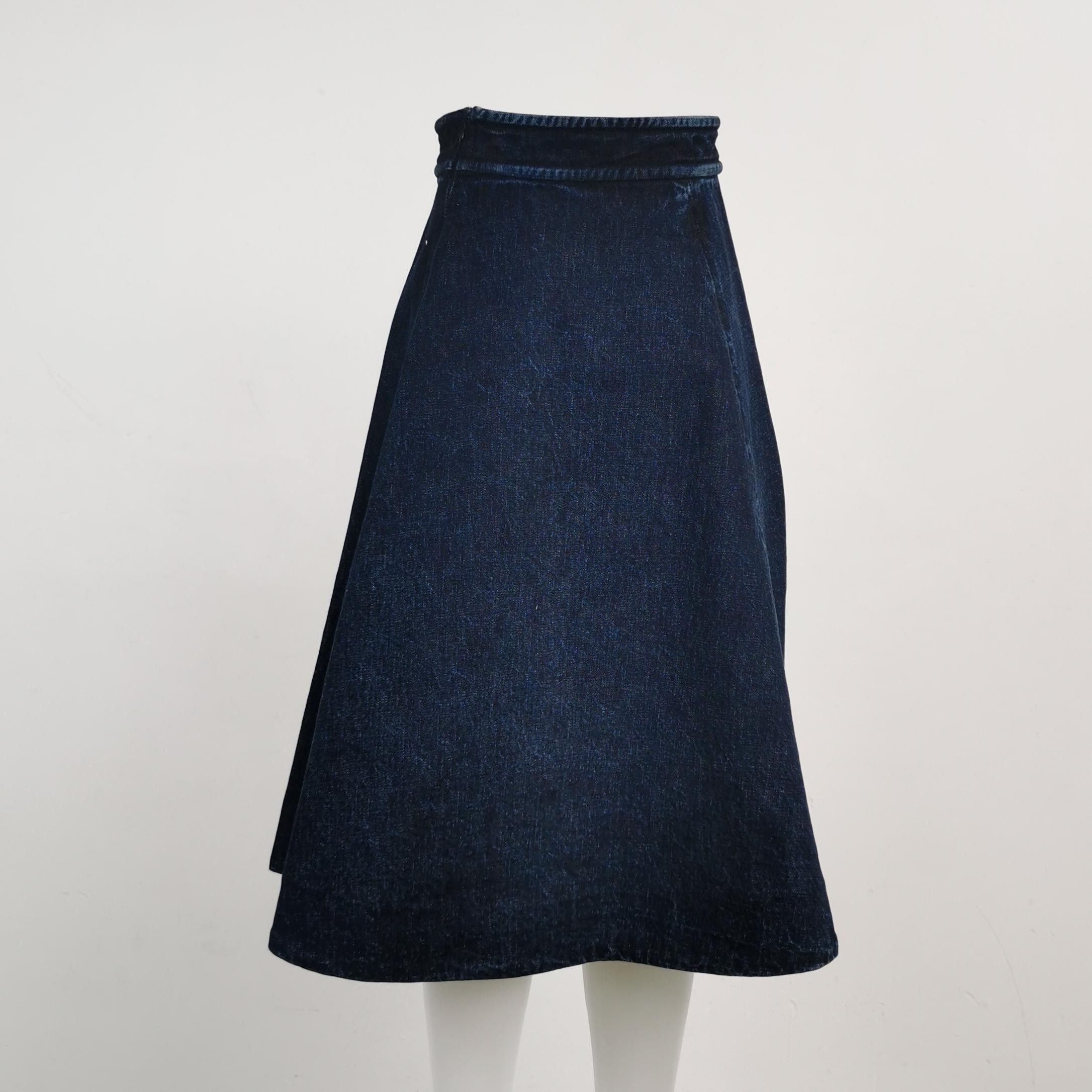 Prada Prada Denim Midi Skirt Size 38 Size 26" / US 2 / IT 38 - 2 Thumbnail