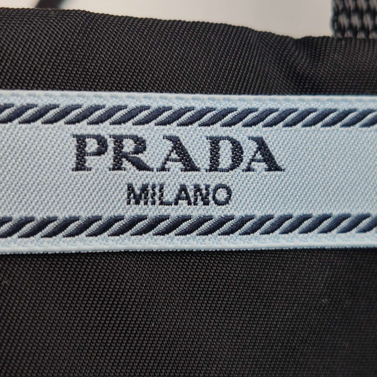 Prada Prada Re-Nylon Triangle Logo Crop Top Size 36 Size XS / US 0-2 / IT 36-38 - 6 Thumbnail